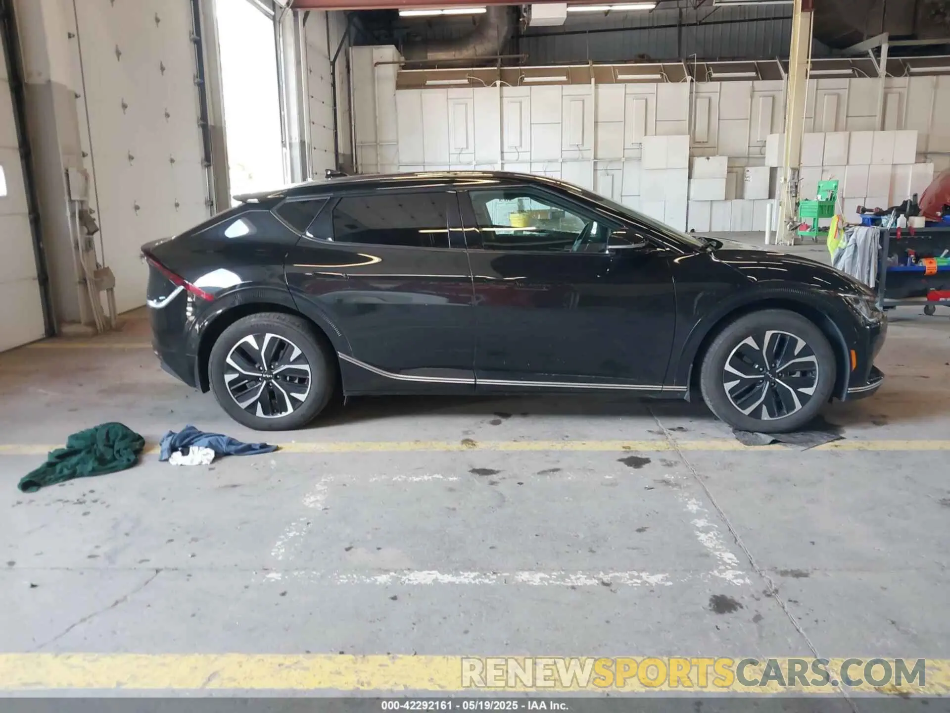 13 fotografías del automóvil dañado KNDC3DLC4P5103534 KIA EV6 2023