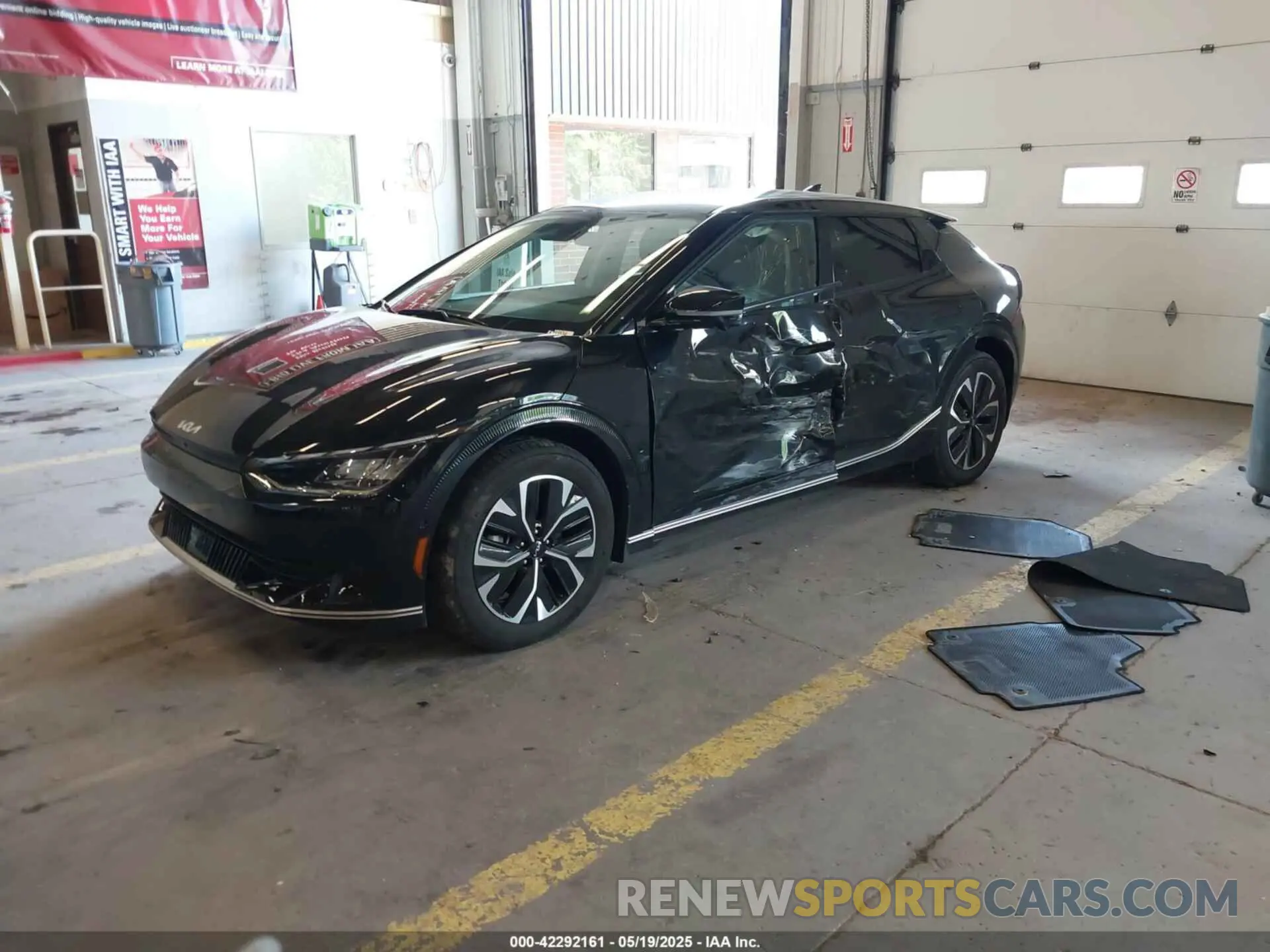 2 fotografías del automóvil dañado KNDC3DLC4P5103534 KIA EV6 2023
