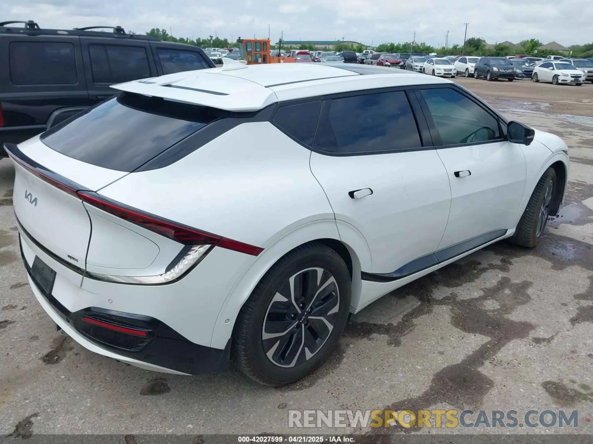 4 fotografías del automóvil dañado KNDC44LA4P5101245 KIA EV6 2023