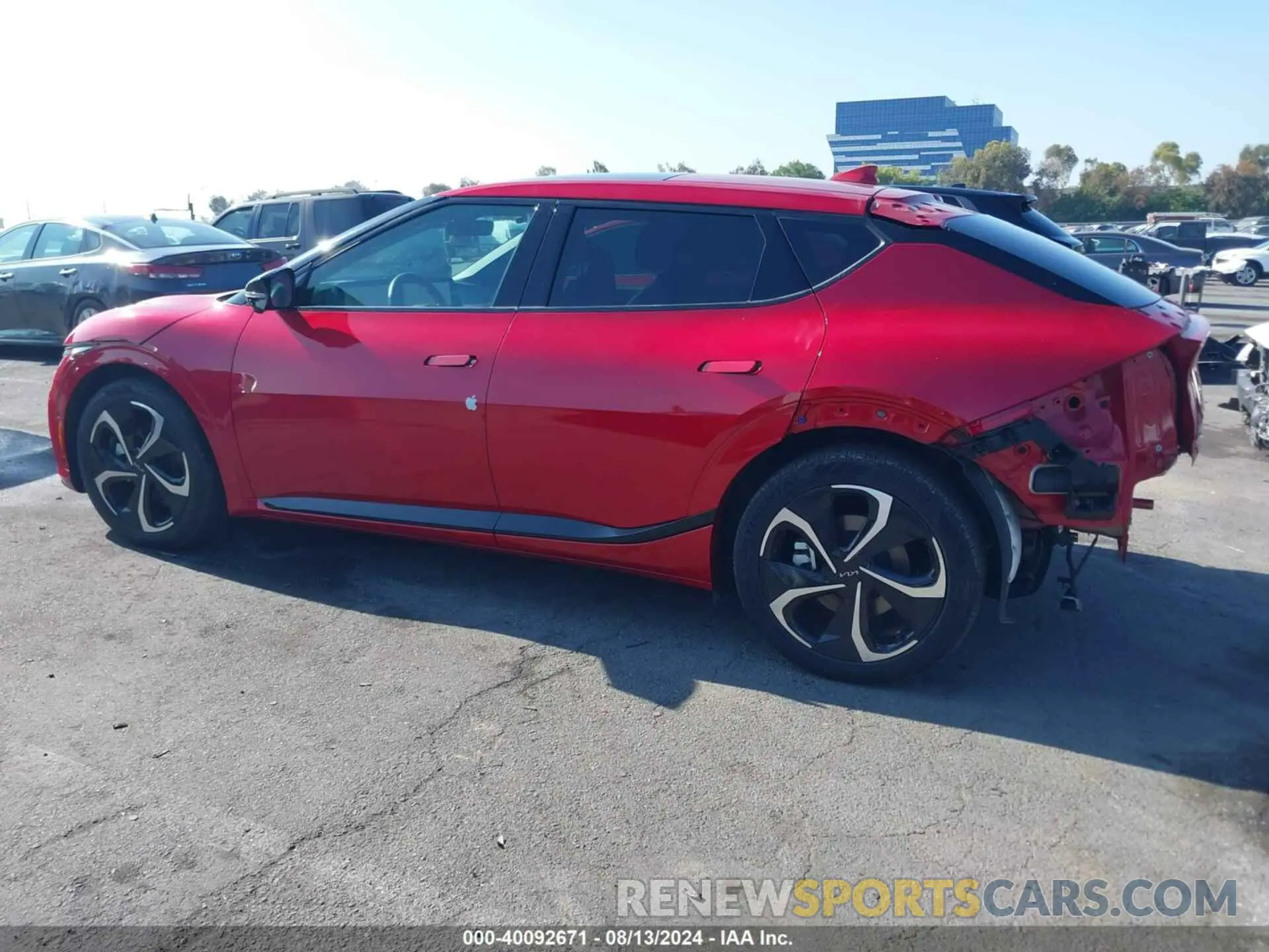 15 fotografías del automóvil dañado KNDC4DLC3P5113159 KIA EV6 2023