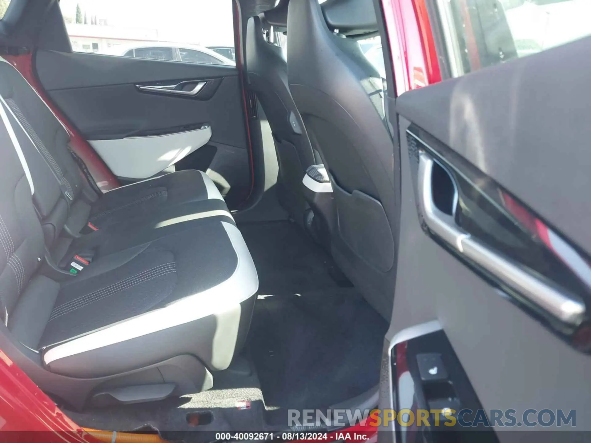 8 fotografías del automóvil dañado KNDC4DLC3P5113159 KIA EV6 2023