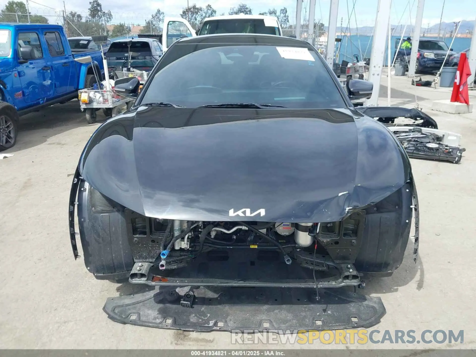 13 fotografías del automóvil dañado KNDC5DLE3P5093252 KIA EV6 2023