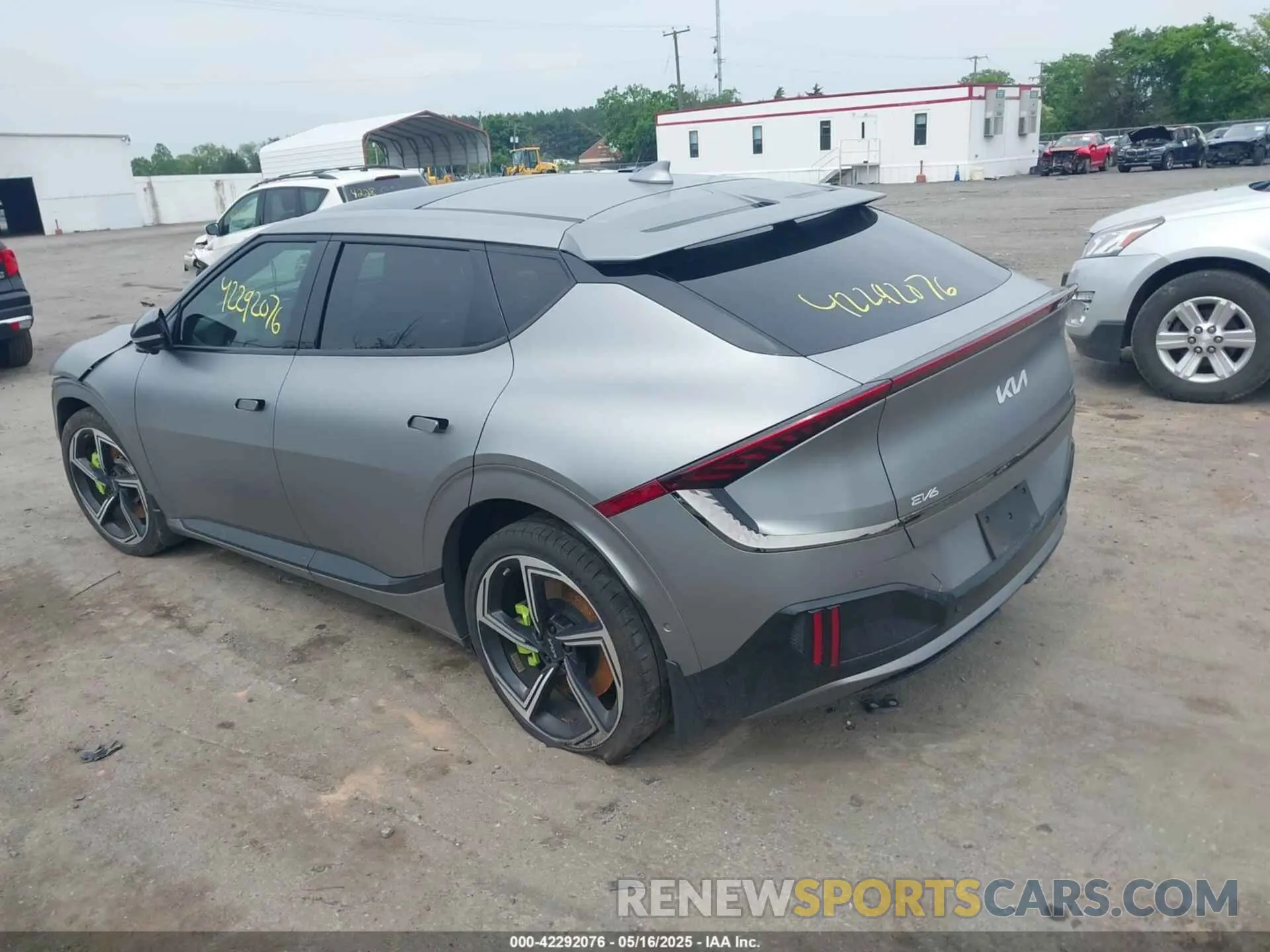 3 fotografías del automóvil dañado KNDC5DLE6P5106981 KIA EV6 2023