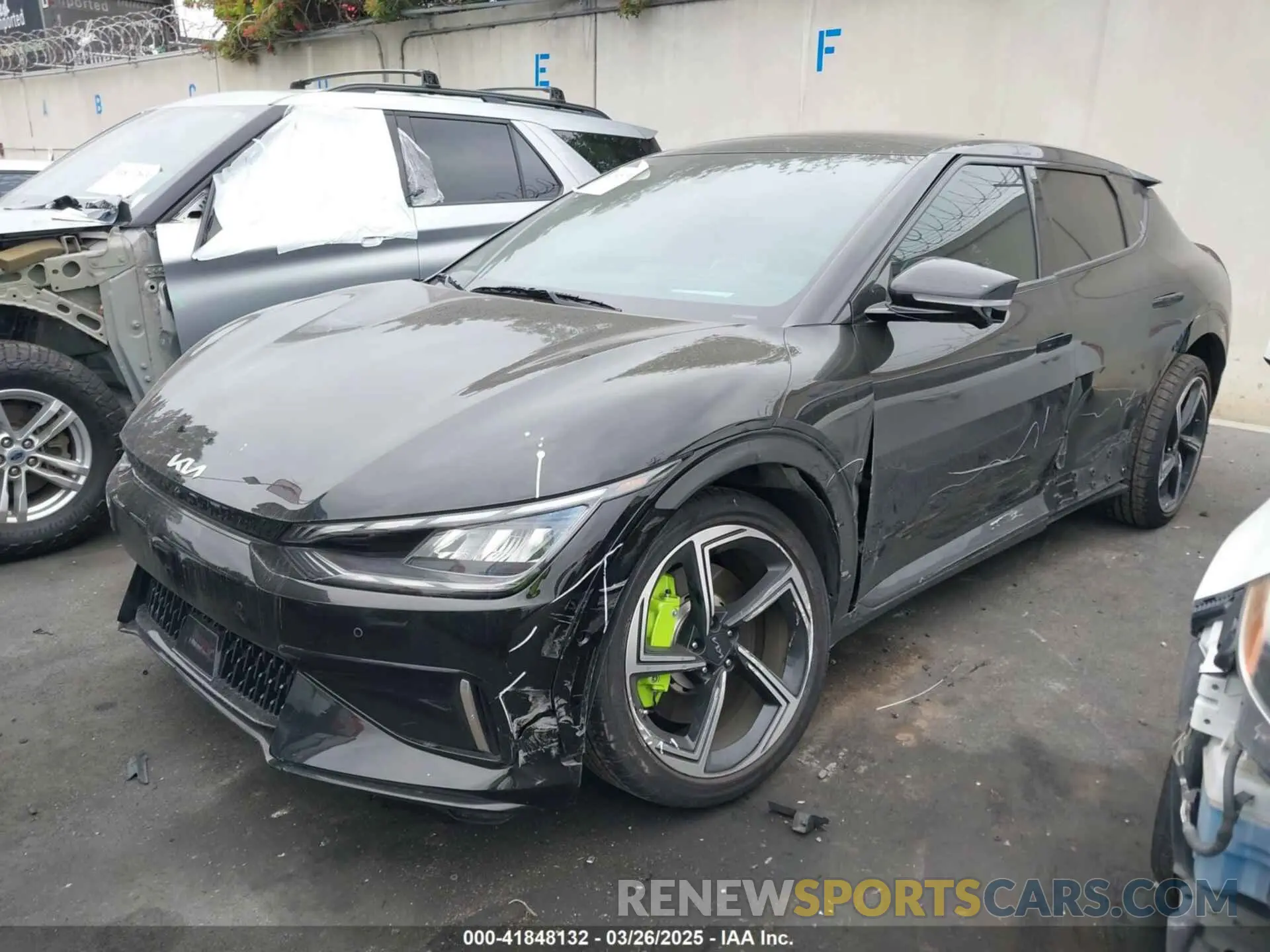 2 fotografías del automóvil dañado KNDC5DLE9P5139084 KIA EV6 2023