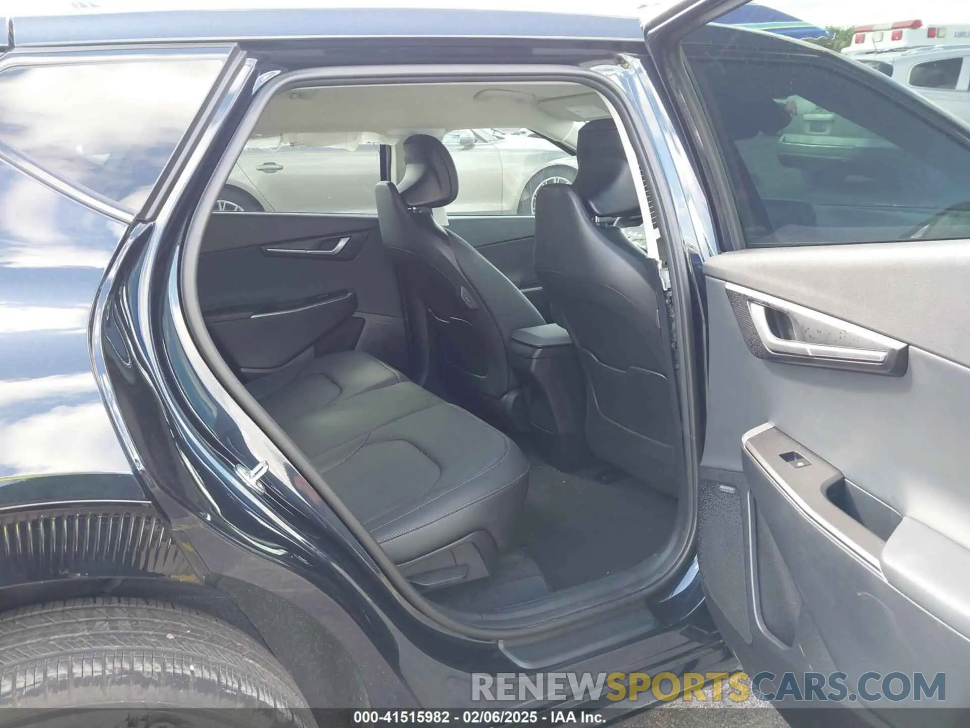 8 fotografías del automóvil dañado KNDC34LA0R5204717 KIA EV6 2024