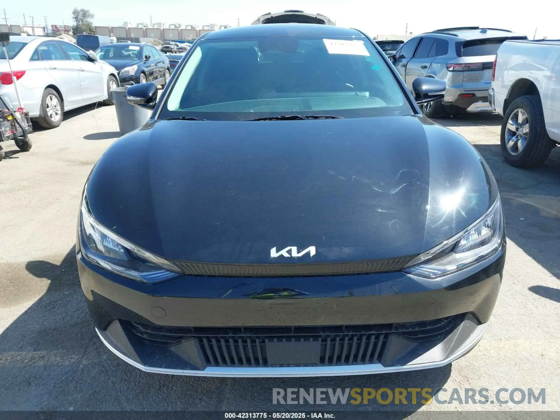 12 fotografías del automóvil dañado KNDC34LA8R5189030 KIA EV6 2024