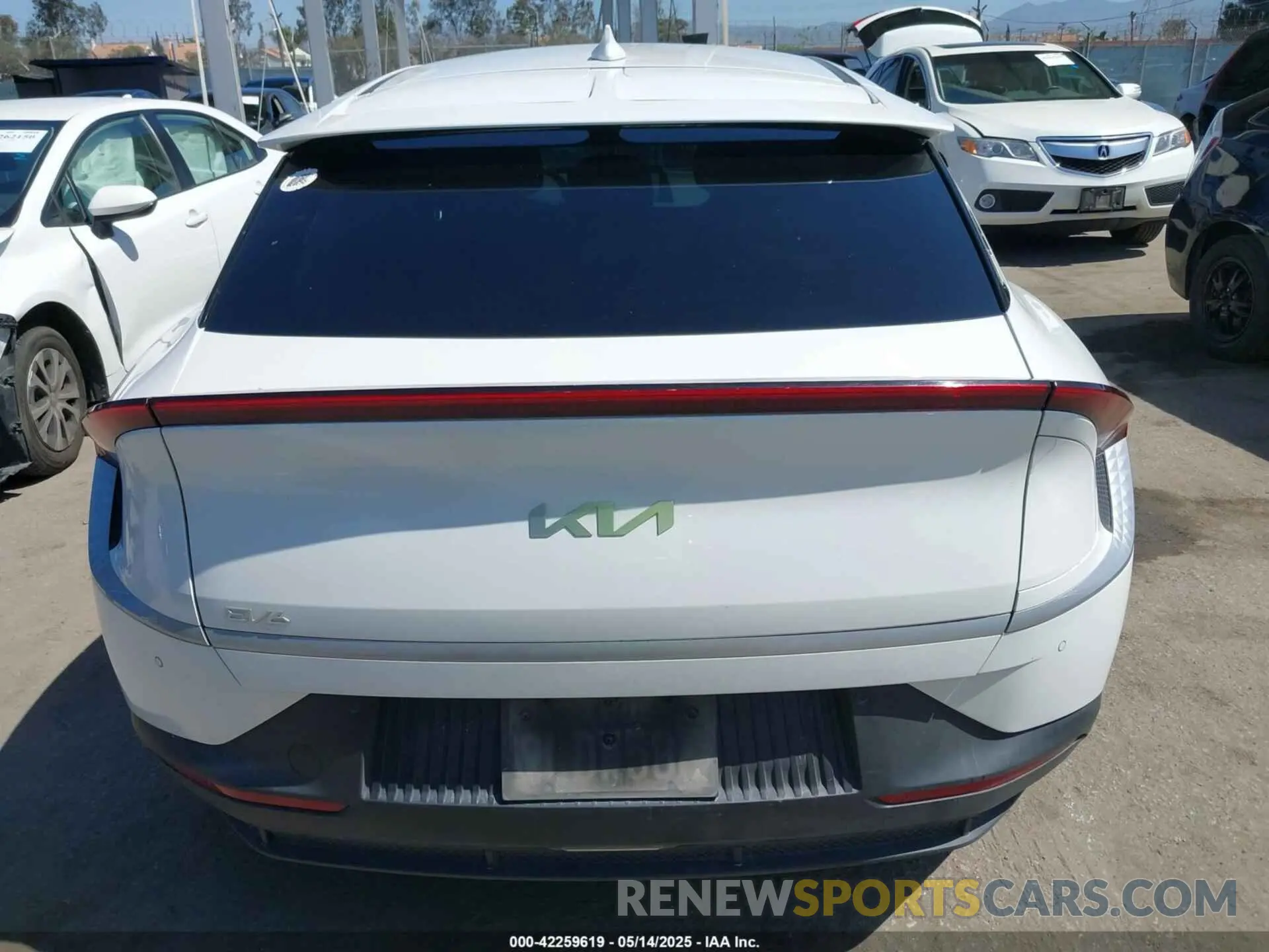 17 fotografías del automóvil dañado KNDC34LB8R5616814 KIA EV6 2024