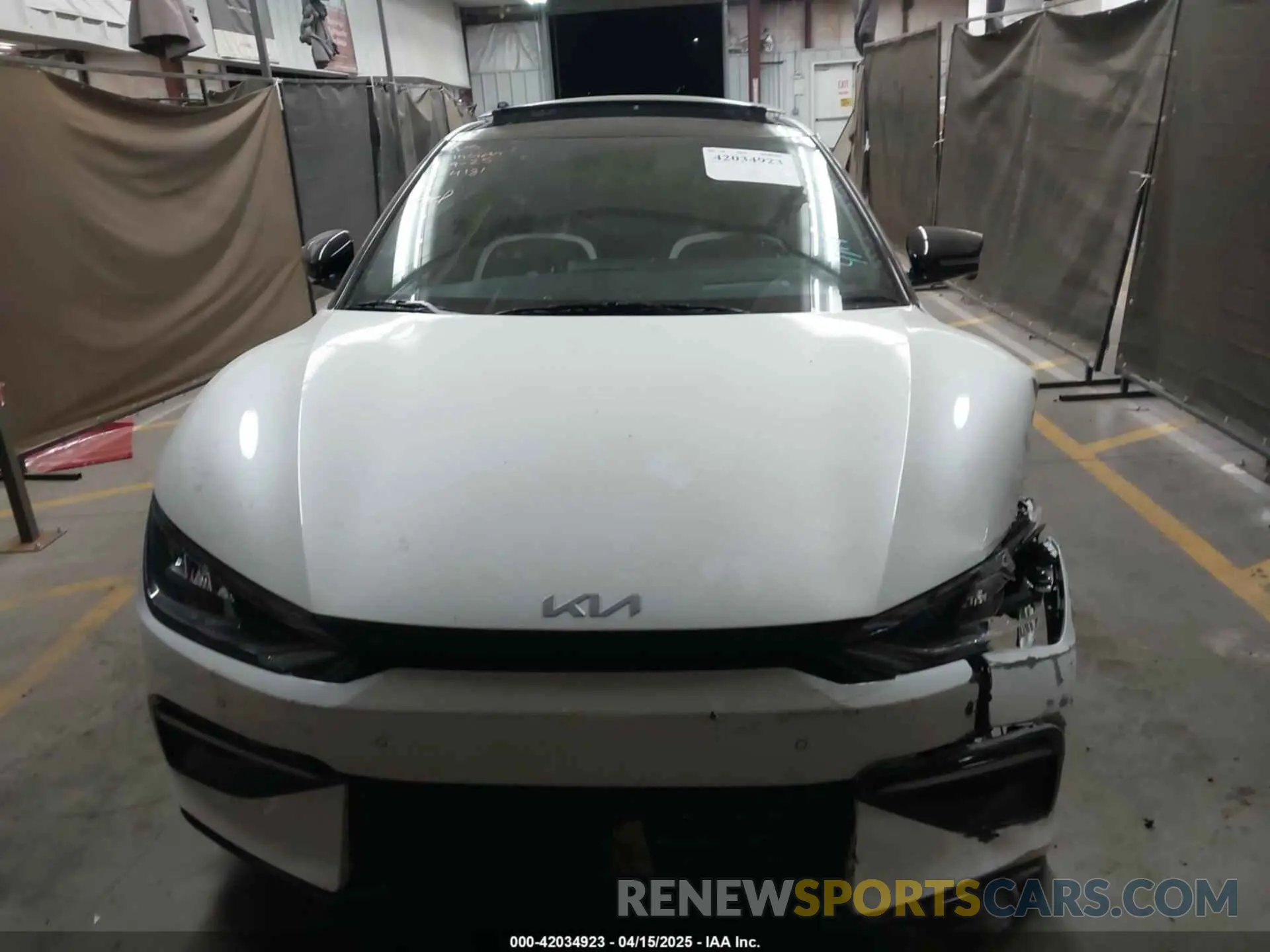 13 fotografías del automóvil dañado KNDC4DLC9R5204181 KIA EV6 2024