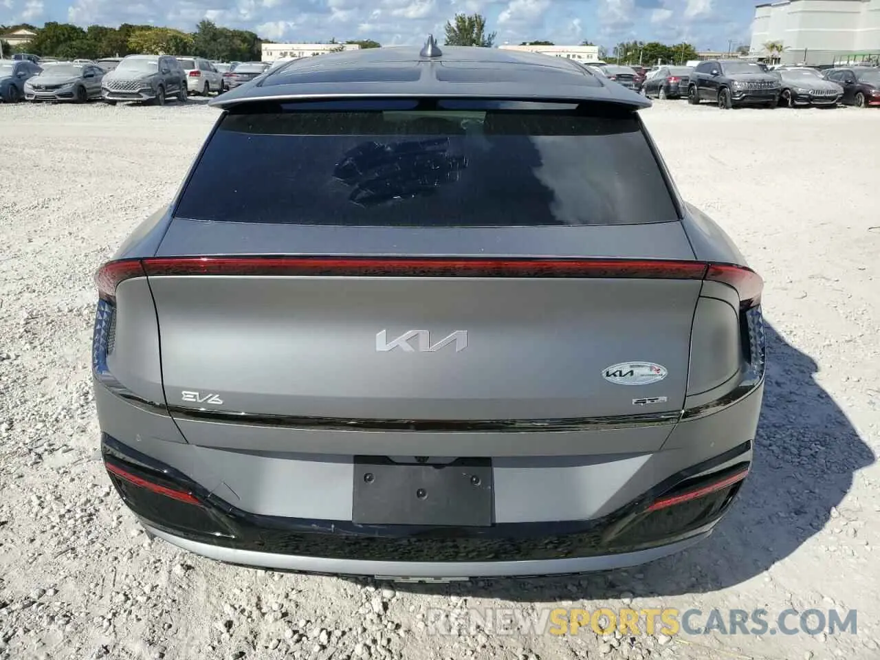 6 fotografías del automóvil dañado KNDC44LA1R5215917 KIA EV6 GT LIN 2024