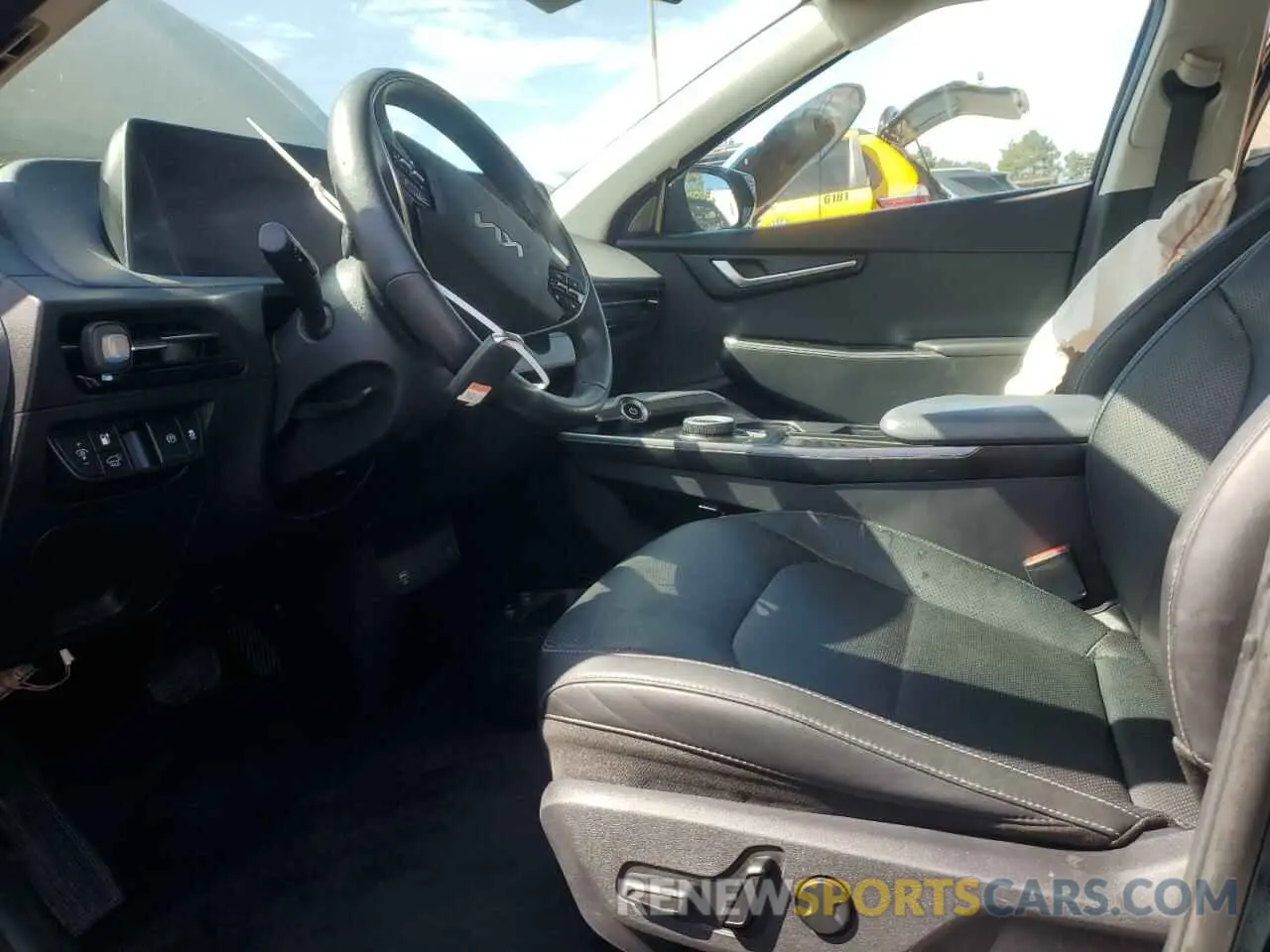 7 fotografías del automóvil dañado KNDC34LA1P5611474 KIA EV6 LIGHT 2023