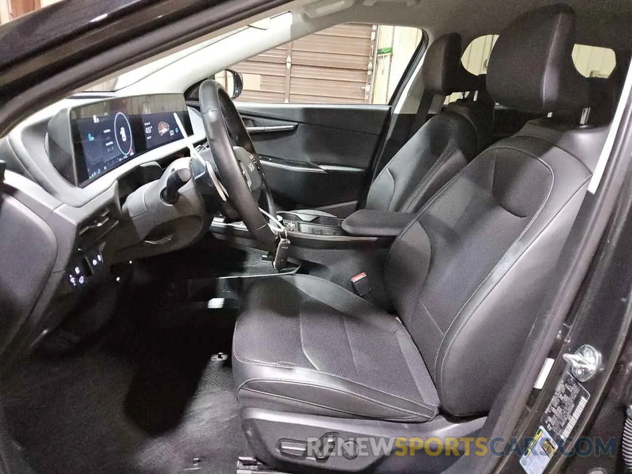 7 fotografías del automóvil dañado KNDC34LA2P5610060 KIA EV6 LIGHT 2023