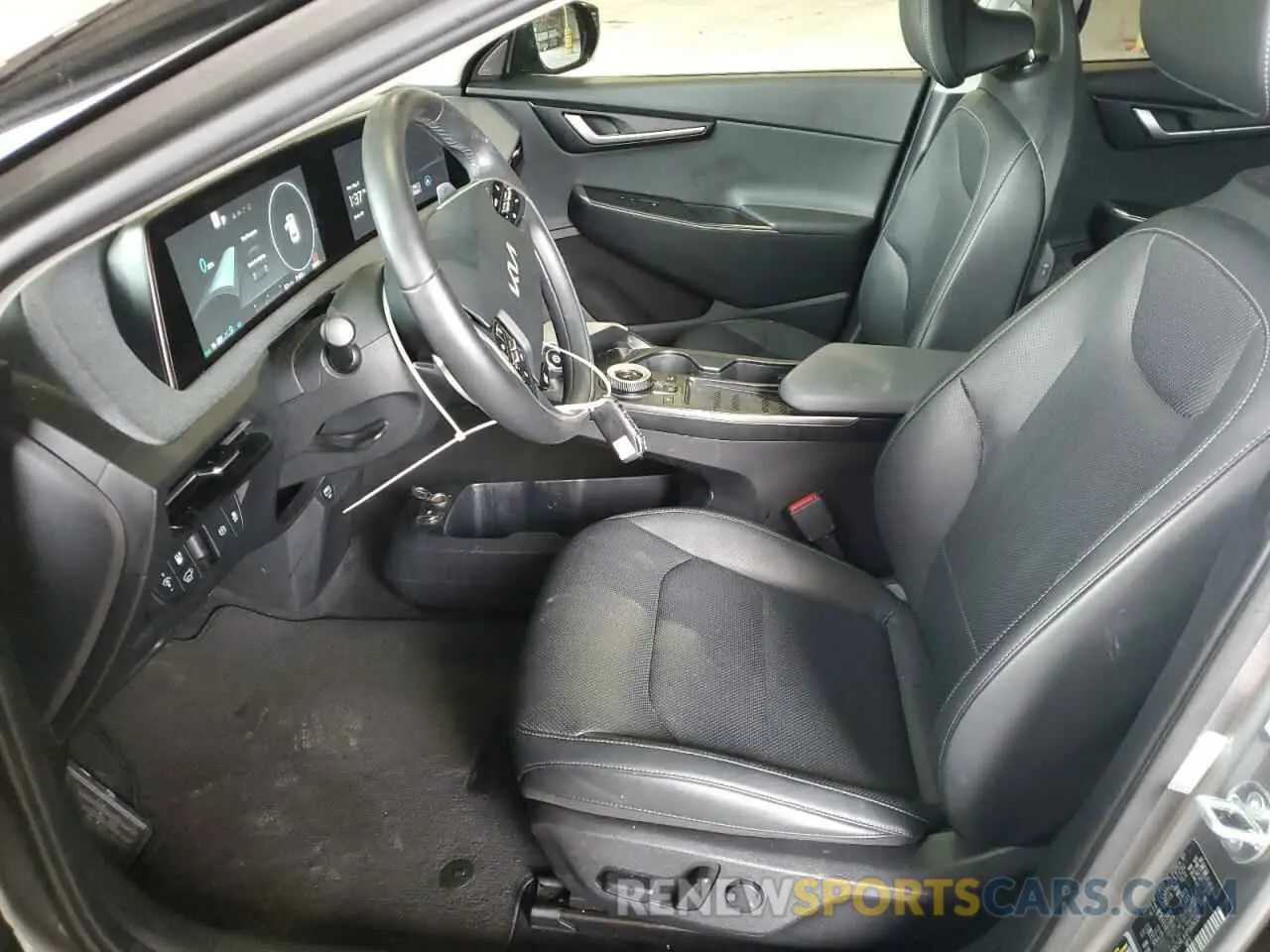 7 fotografías del automóvil dañado KNDC34LA4P5606334 KIA EV6 LIGHT 2023