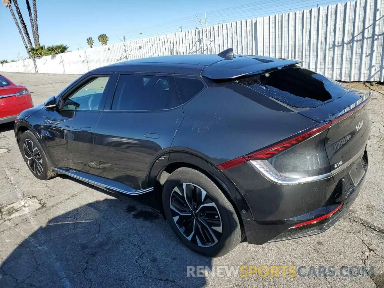 2 fotografías del automóvil dañado KNDC34LA4P5607113 KIA EV6 LIGHT 2023