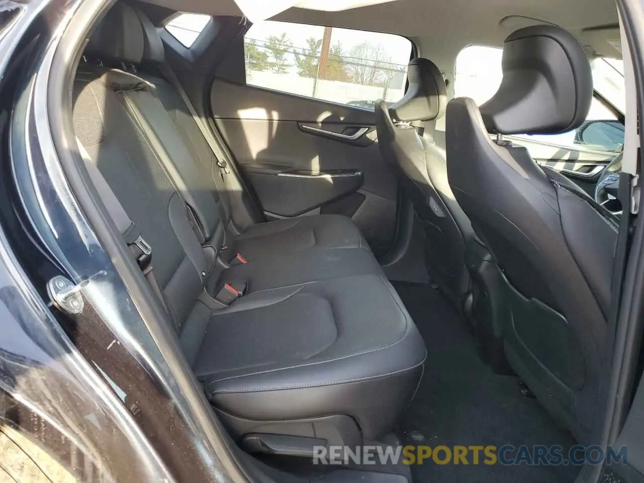 10 fotografías del automóvil dañado KNDC34LA8P5610127 KIA EV6 LIGHT 2023