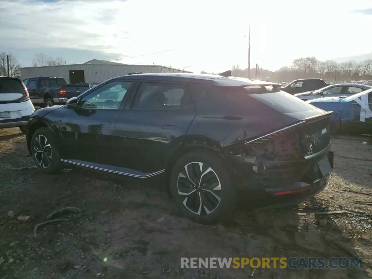 2 fotografías del automóvil dañado KNDC34LA8P5610127 KIA EV6 LIGHT 2023