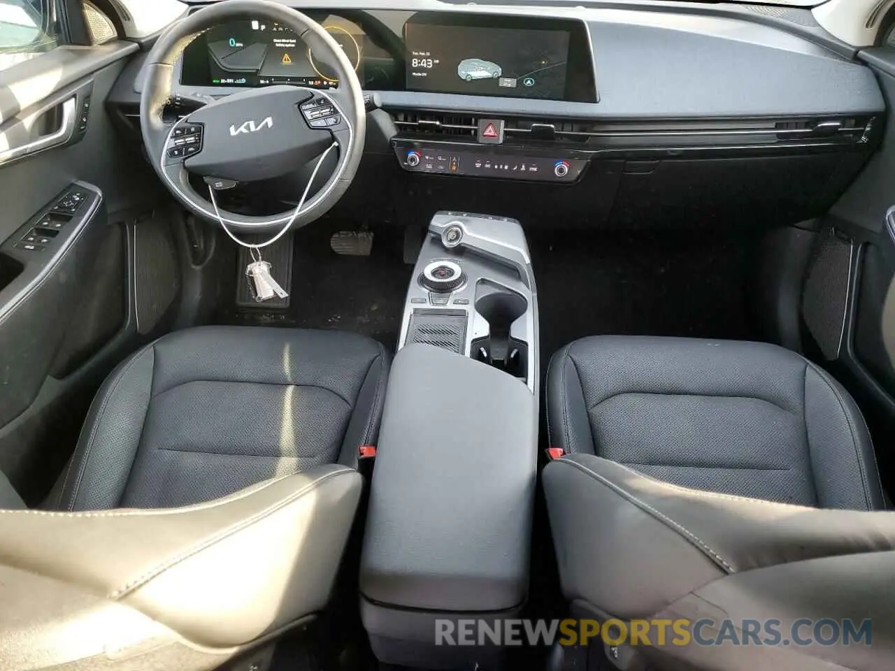 8 fotografías del automóvil dañado KNDC34LA8P5610127 KIA EV6 LIGHT 2023