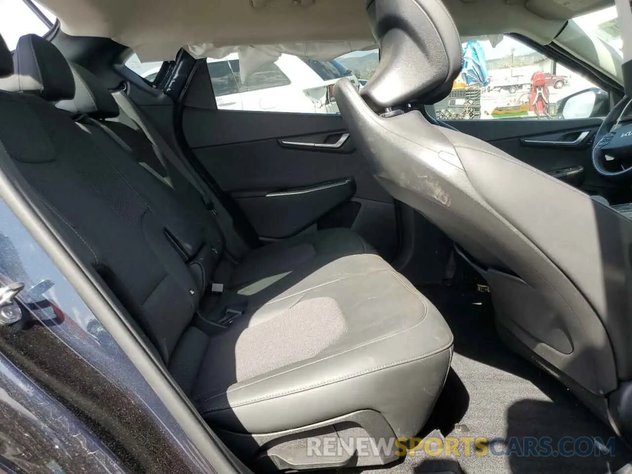 10 fotografías del automóvil dañado KNDC34LA1R5220408 KIA EV6 LIGHT 2024
