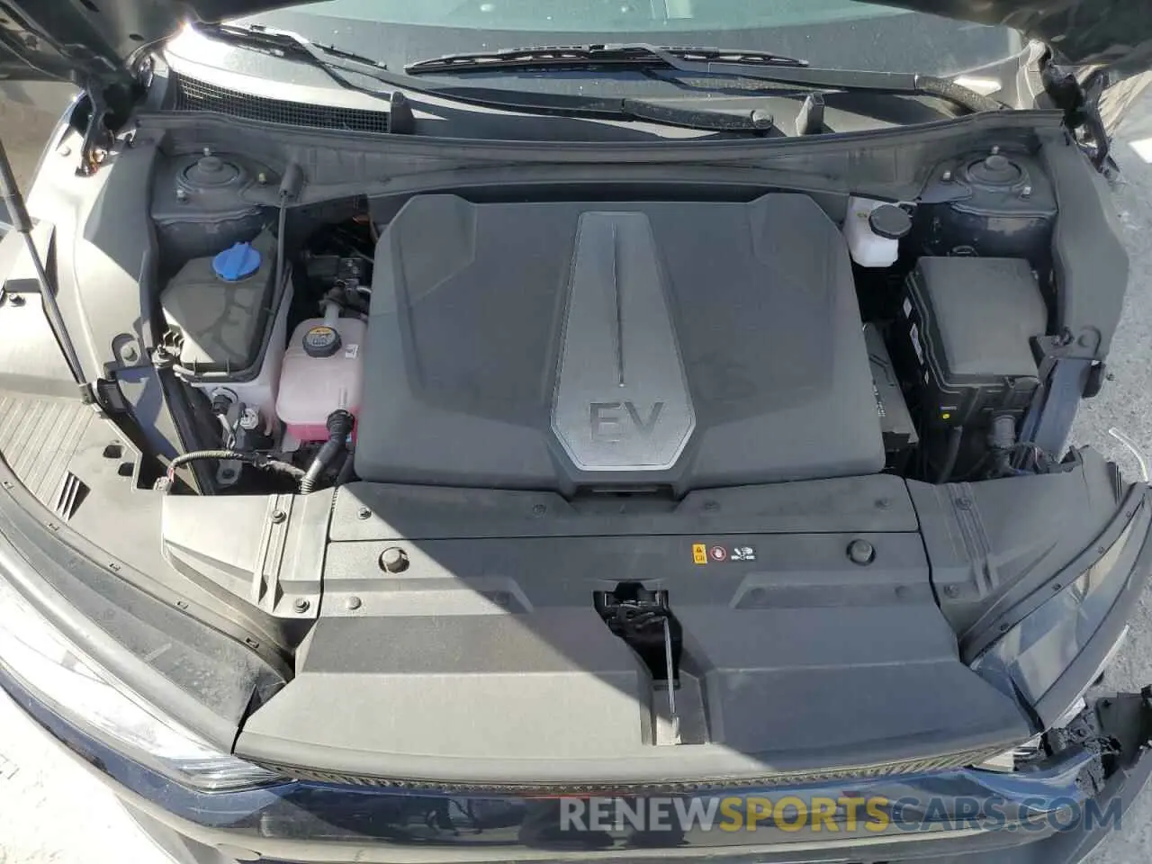 12 fotografías del automóvil dañado KNDC34LA1R5220408 KIA EV6 LIGHT 2024