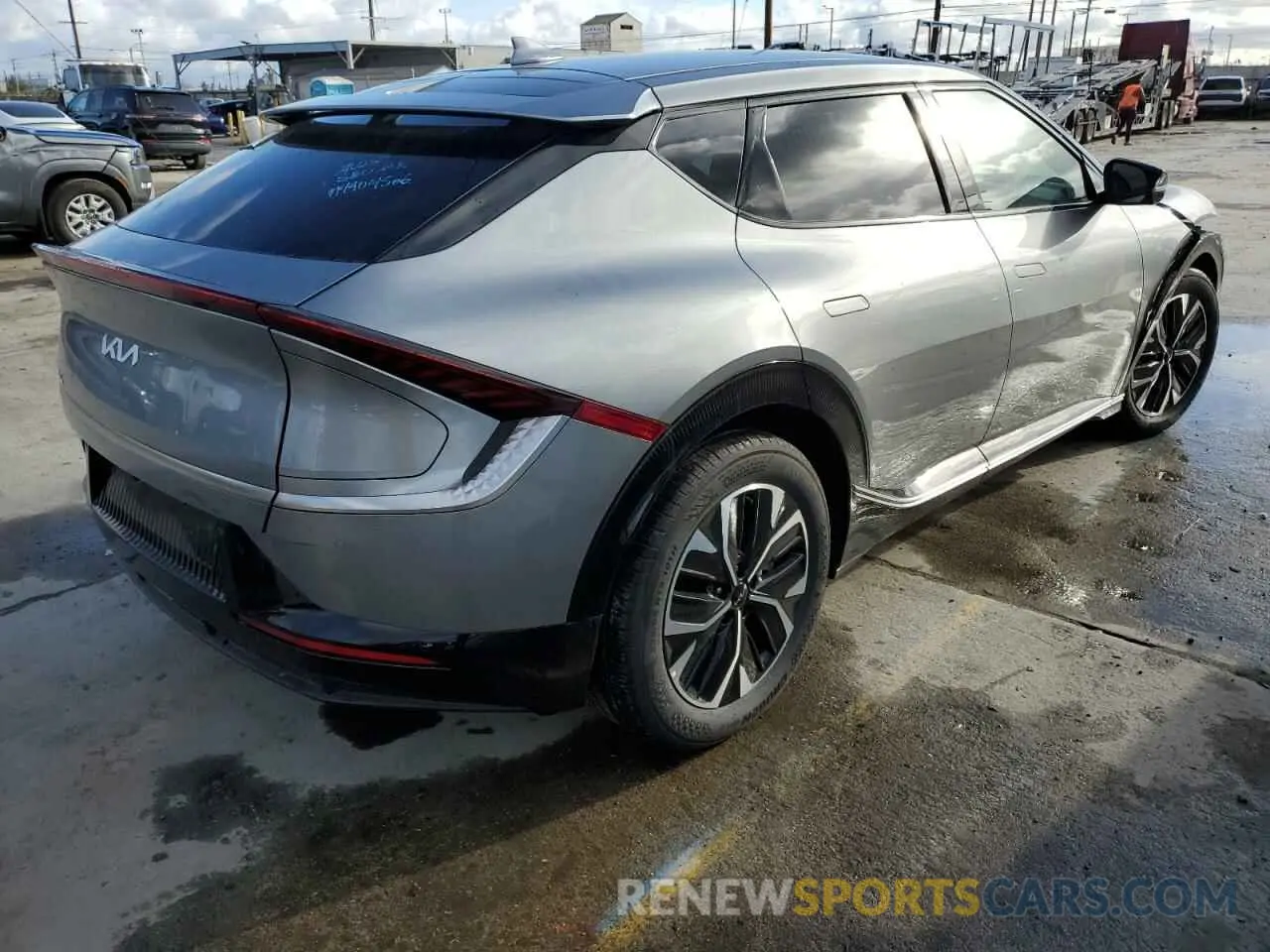 3 fotografías del automóvil dañado KNDC34LA2R5207165 KIA EV6 LIGHT 2024