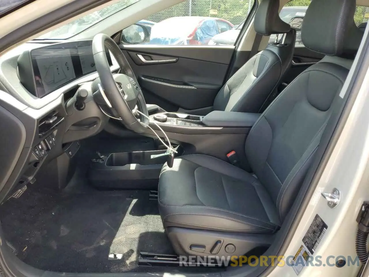 7 fotografías del automóvil dañado KNDC34LA3R5198783 KIA EV6 LIGHT 2024
