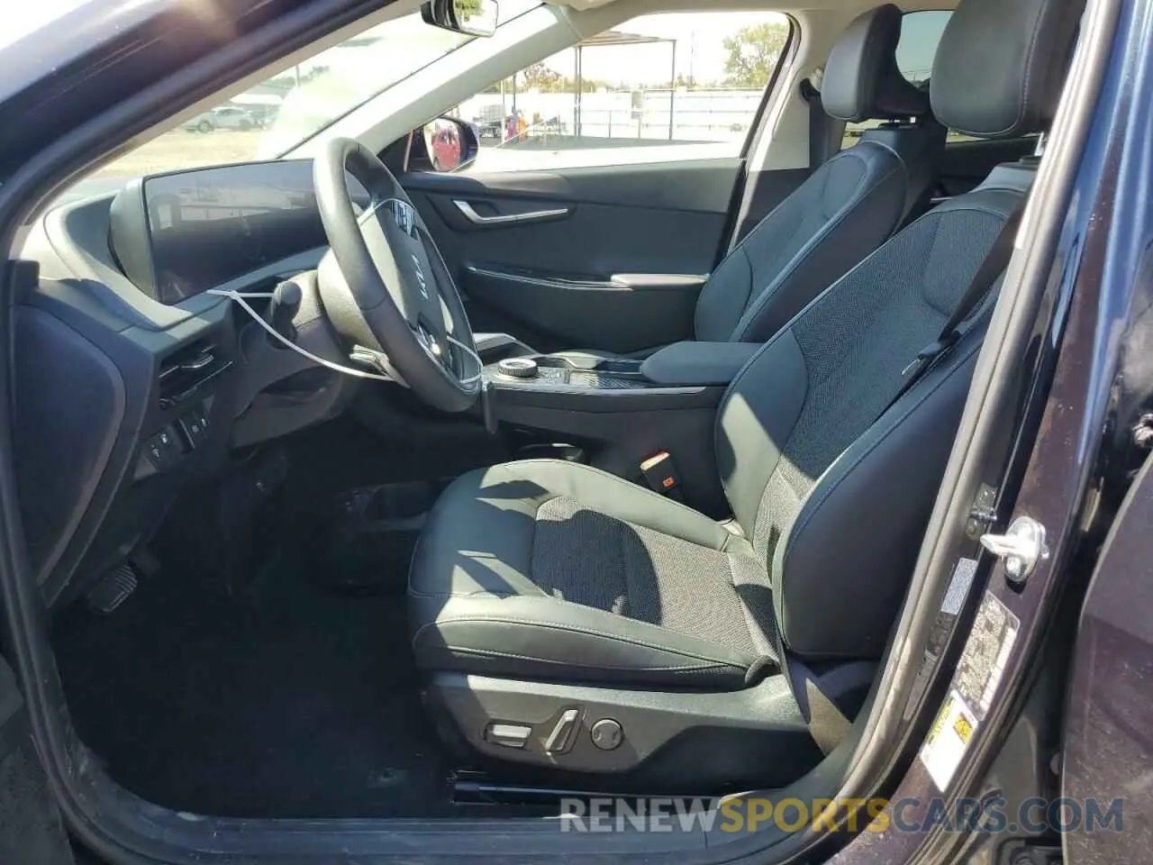 7 fotografías del automóvil dañado KNDC34LA4R5220287 KIA EV6 LIGHT 2024