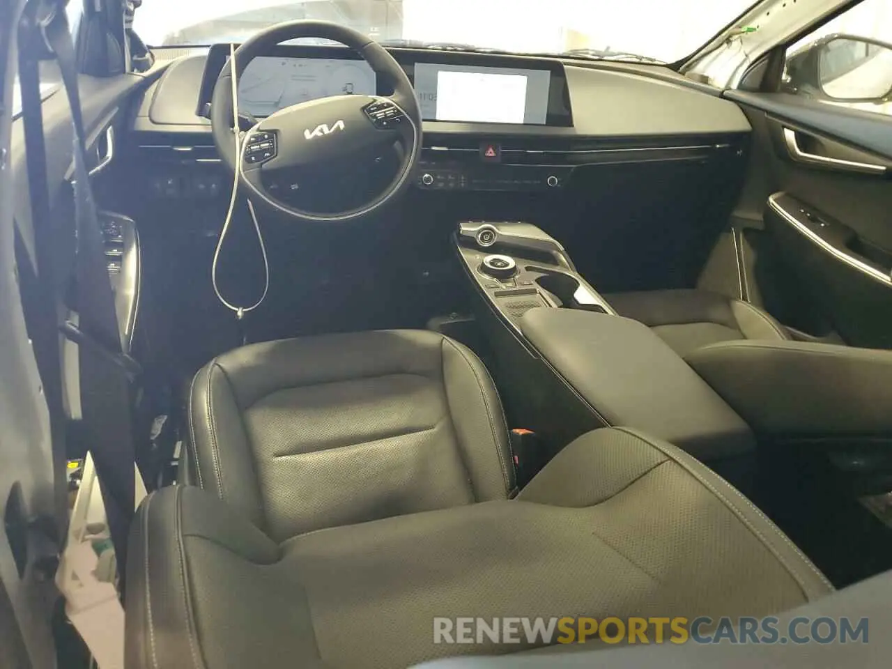 8 fotografías del automóvil dañado KNDC34LA8R5619722 KIA EV6 LIGHT 2024