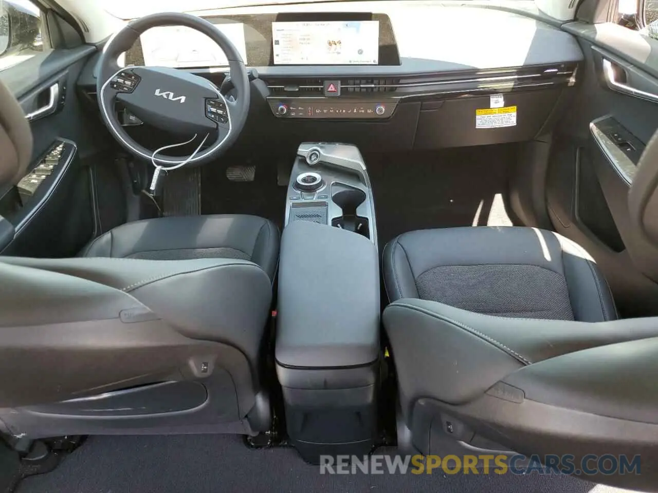8 fotografías del automóvil dañado KNDC34LAXR5218298 KIA EV6 LIGHT 2024