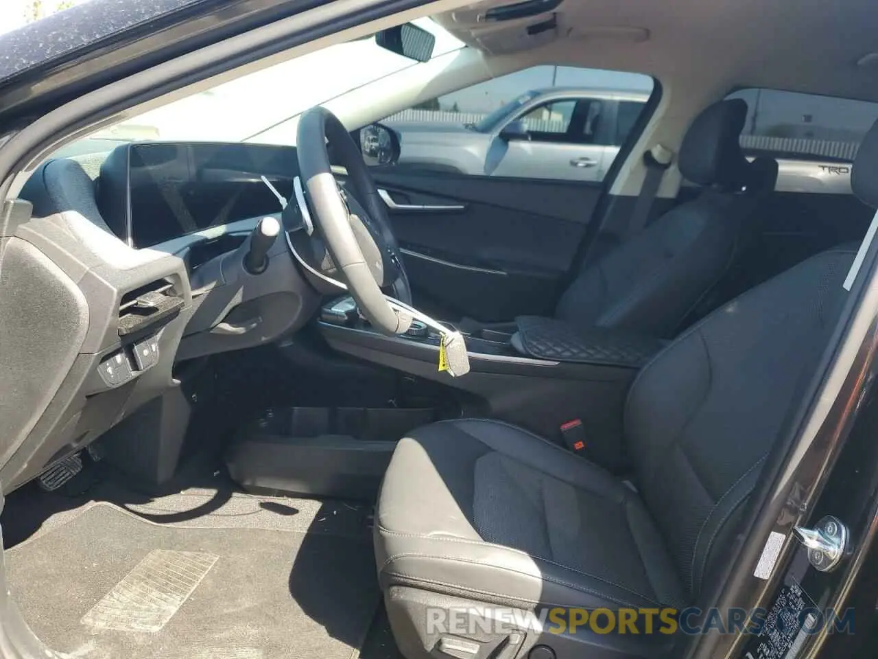 7 fotografías del automóvil dañado KNDC34LAXR5622511 KIA EV6 LIGHT 2024