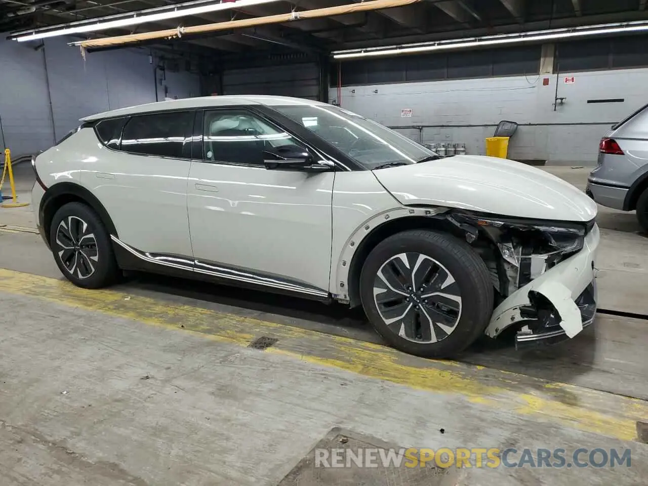 4 fotografías del automóvil dañado KNDC3DLC2R5164593 KIA EV6 LIGHT 2024