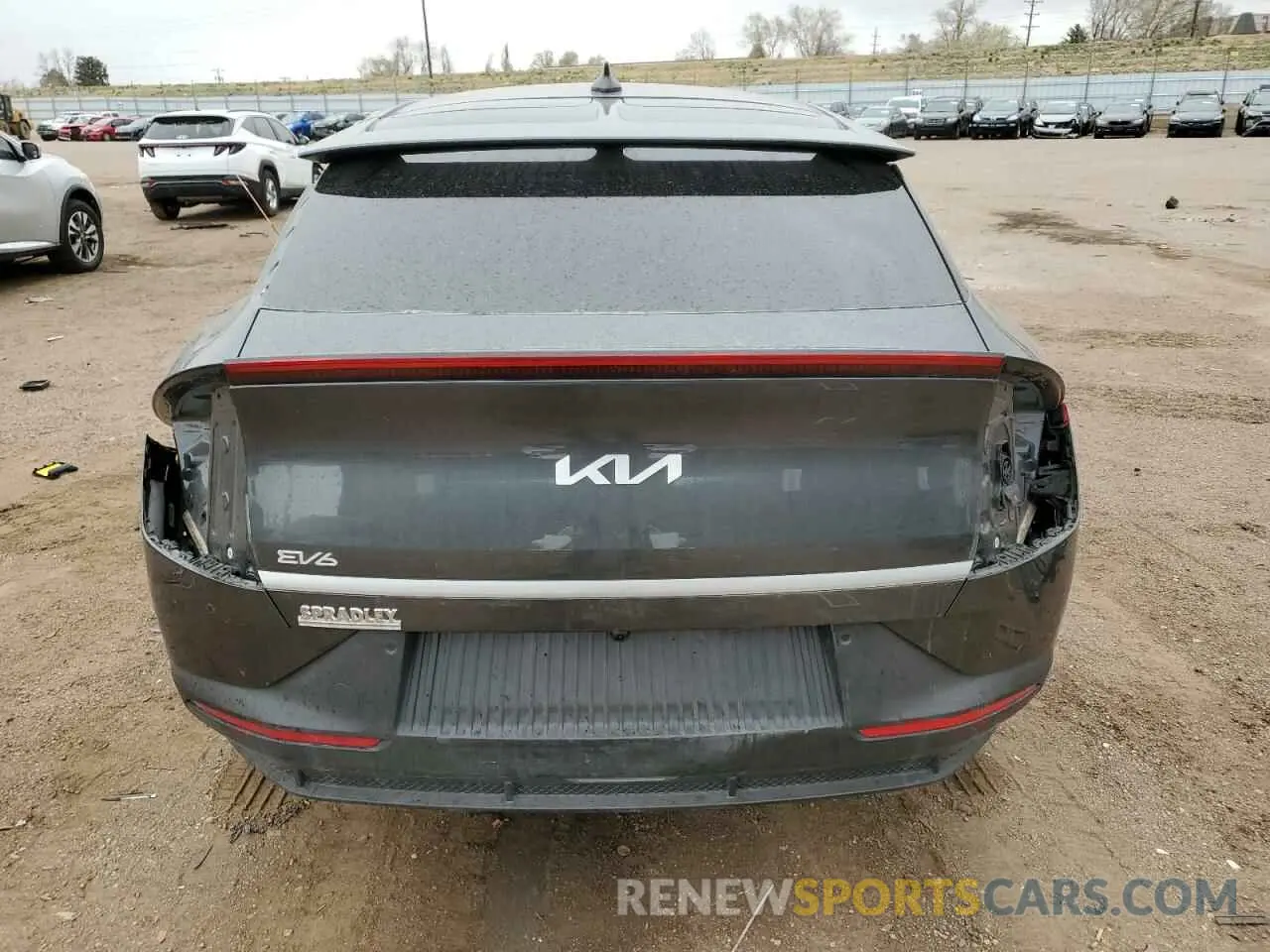 6 fotografías del automóvil dañado KNDC3DLC6R5216890 KIA EV6 LIGHT 2024