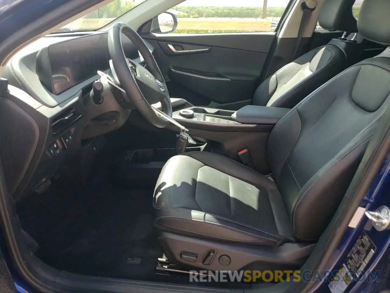 7 fotografías del automóvil dañado KNDC3DLCXR5159657 KIA EV6 LIGHT 2024
