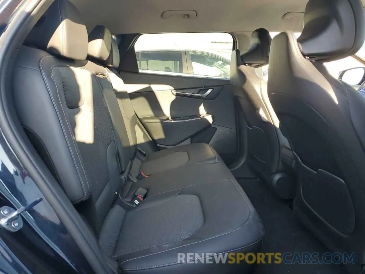 10 fotografías del automóvil dañado KNDC3DLCXR5221137 KIA EV6 LIGHT 2024