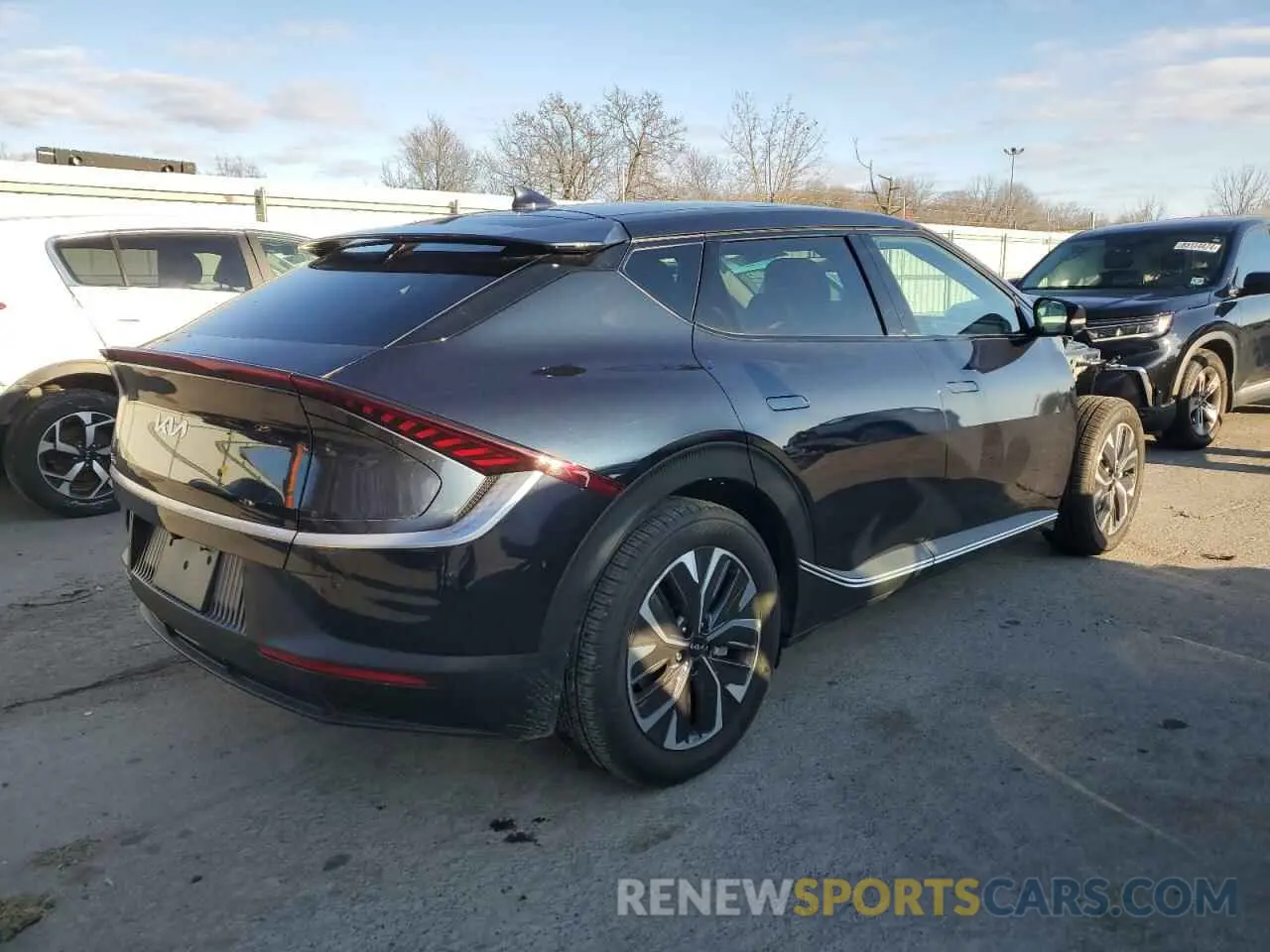3 fotografías del automóvil dañado KNDC3DLCXR5221137 KIA EV6 LIGHT 2024