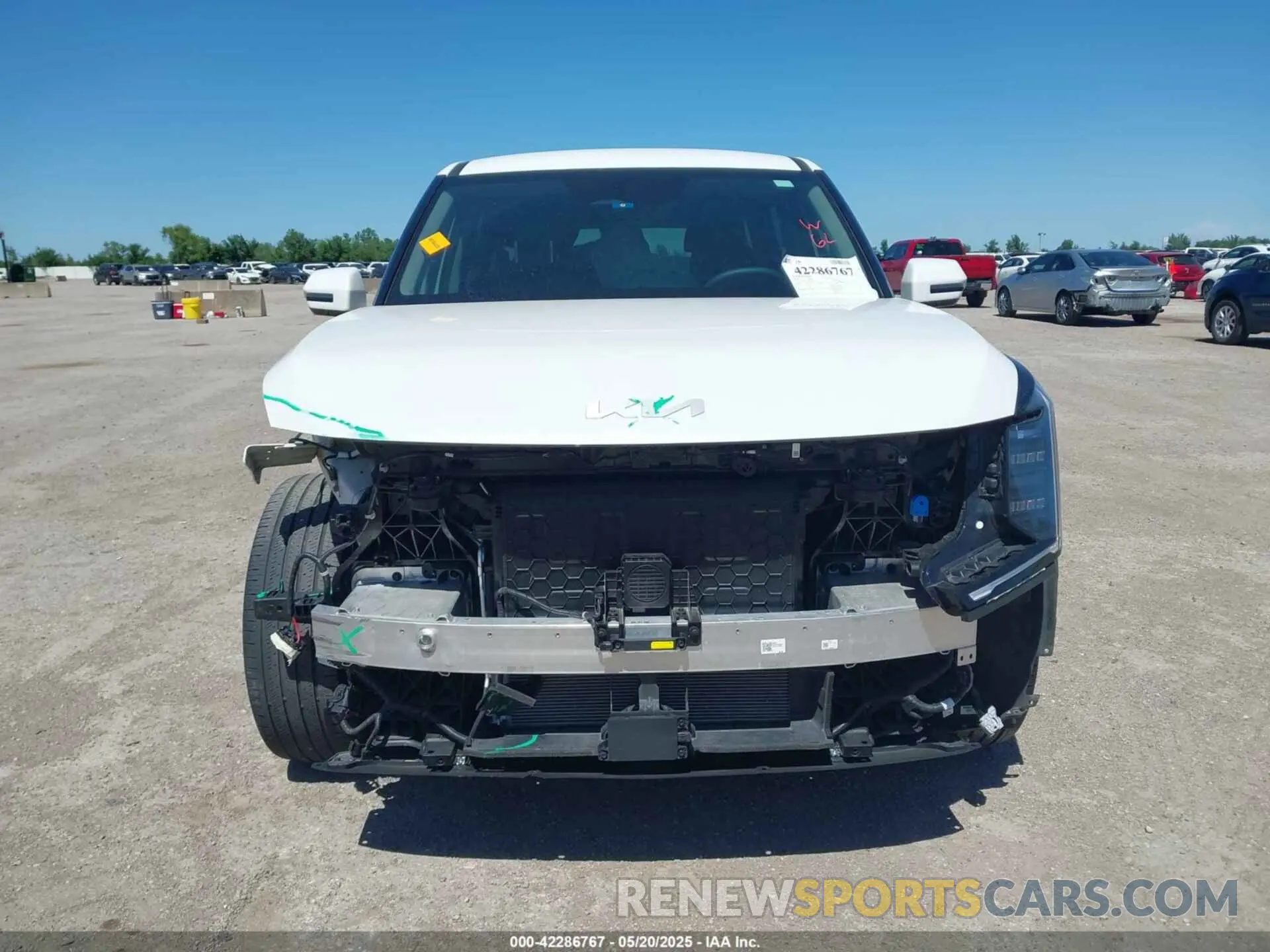 12 fotografías del automóvil dañado KNDAA5S29R6035952 KIA EV9 2024