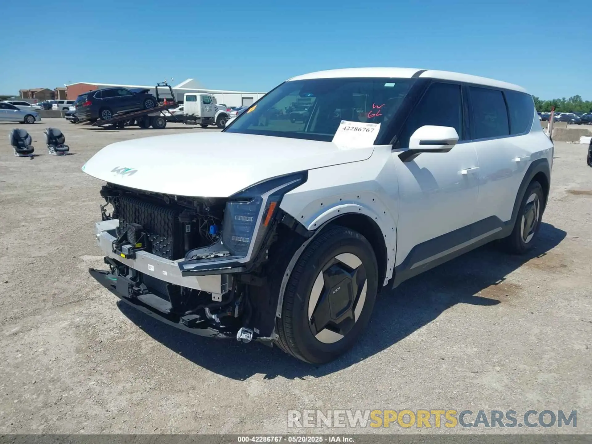 2 fotografías del automóvil dañado KNDAA5S29R6035952 KIA EV9 2024