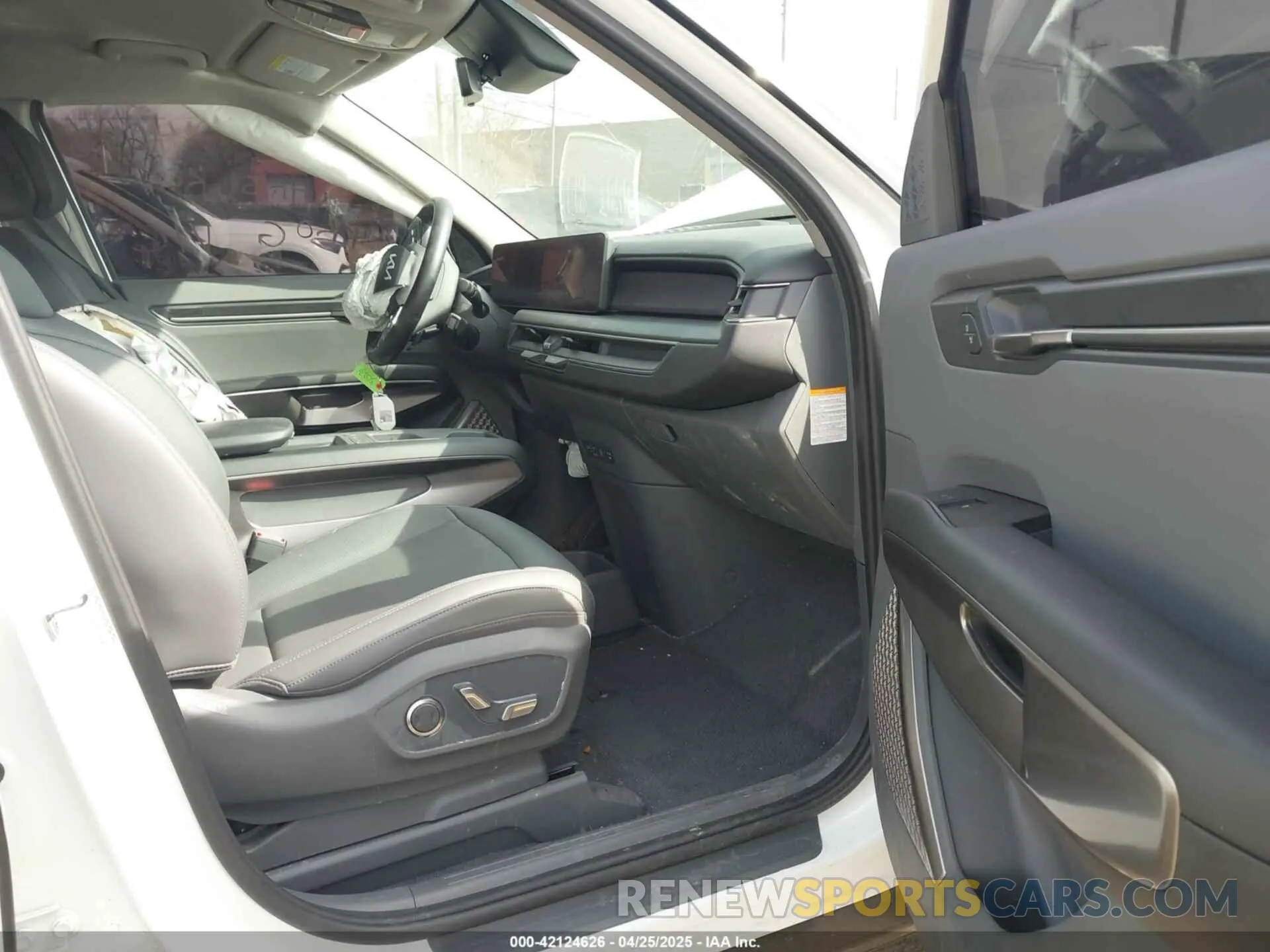 5 fotografías del automóvil dañado KNDAB5S15R6033023 KIA EV9 2024
