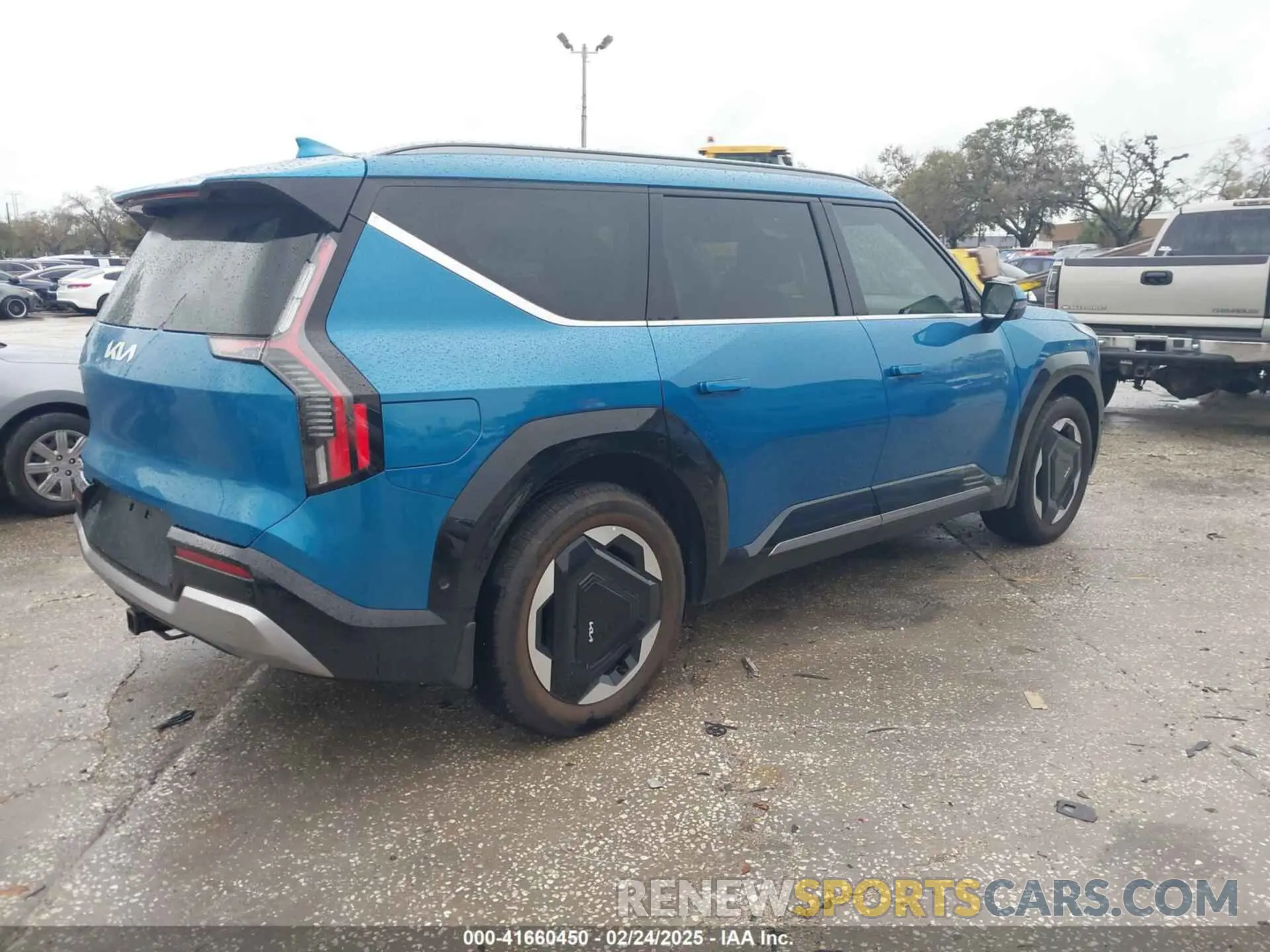 4 fotografías del automóvil dañado KNDADFS54R6034361 KIA EV9 2024