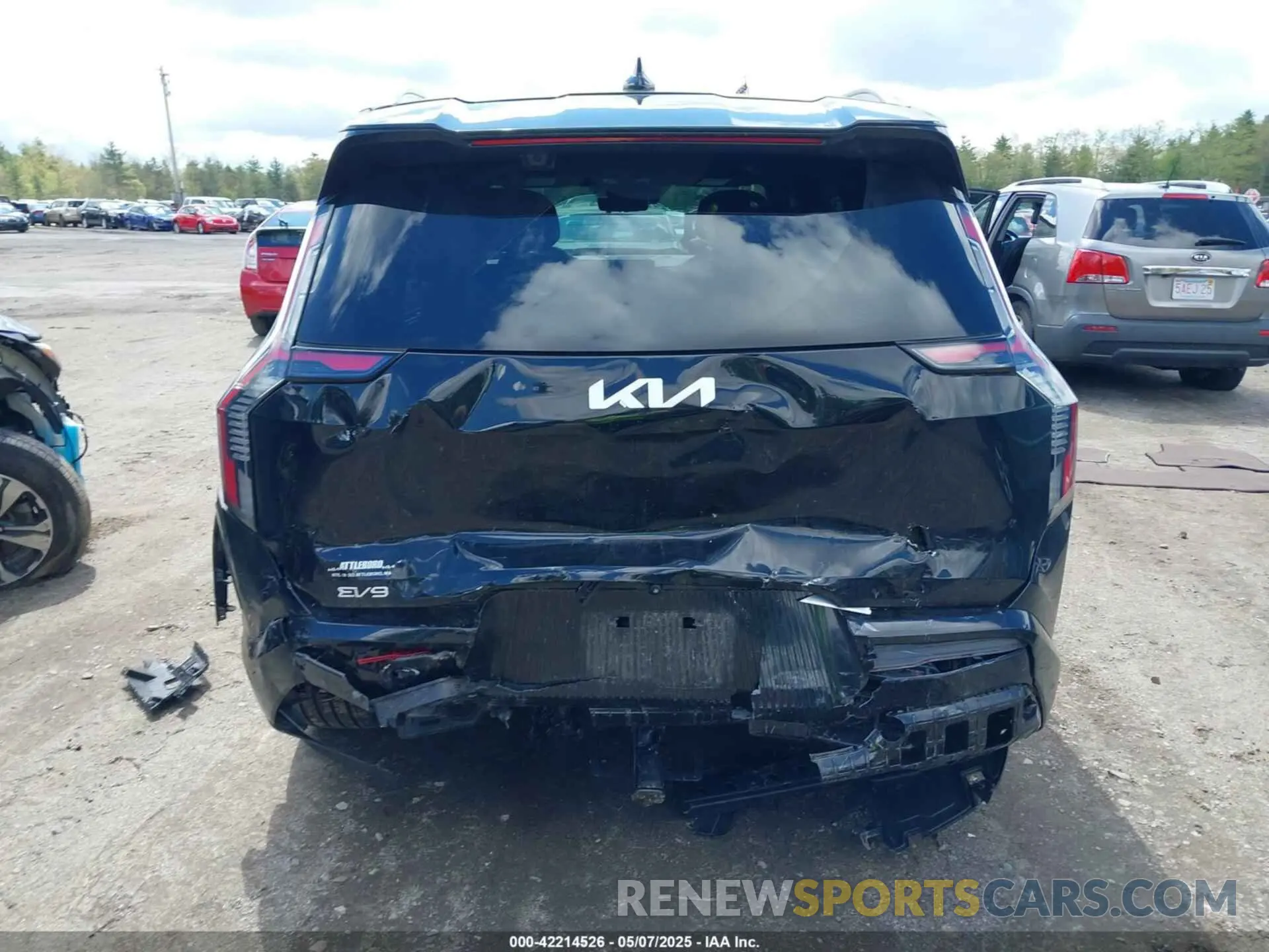 16 fotografías del automóvil dañado KNDADFS59R6044397 KIA EV9 2024