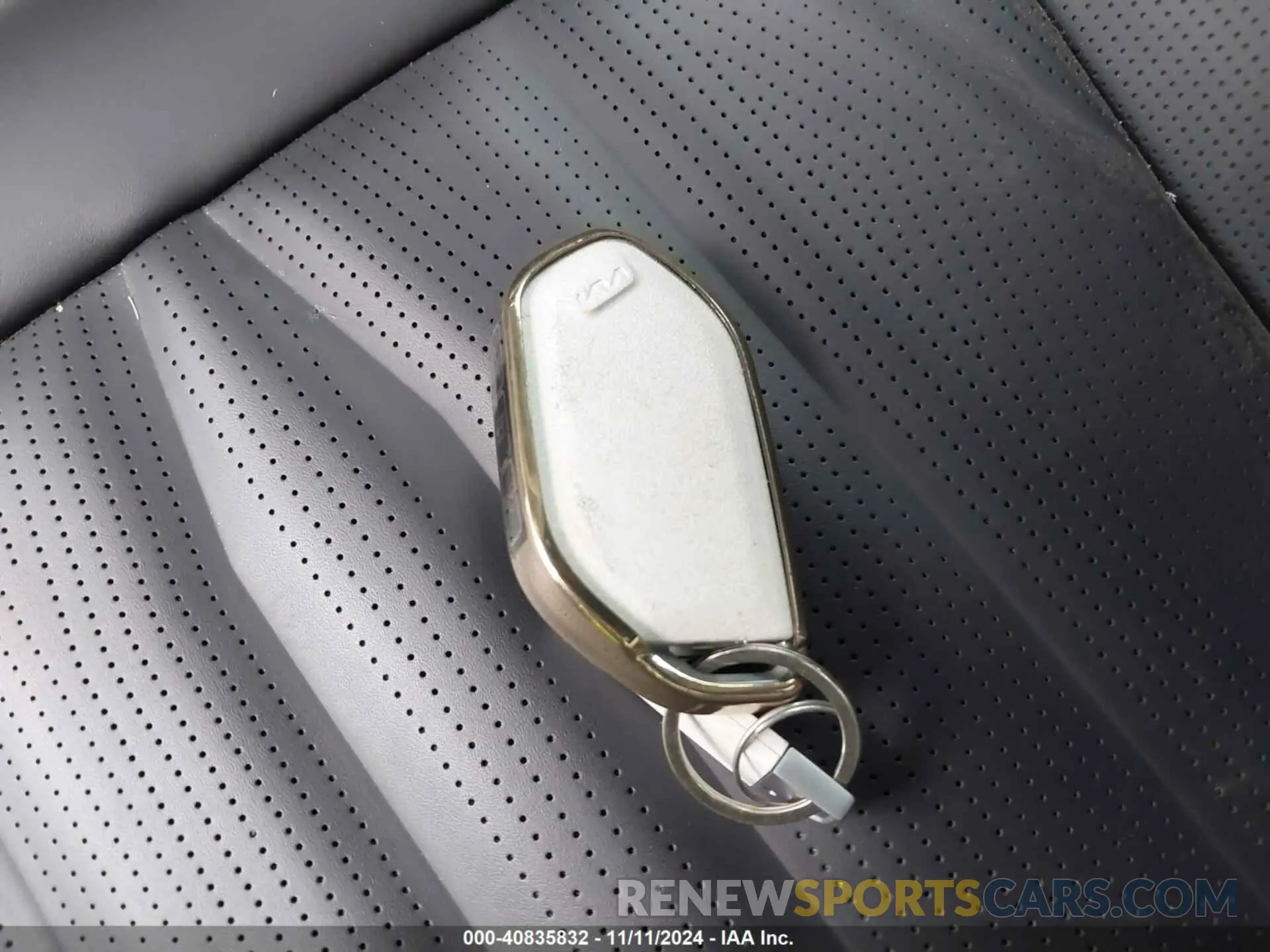 11 fotografías del automóvil dañado KNDAEFS54R6030209 KIA EV9 2024