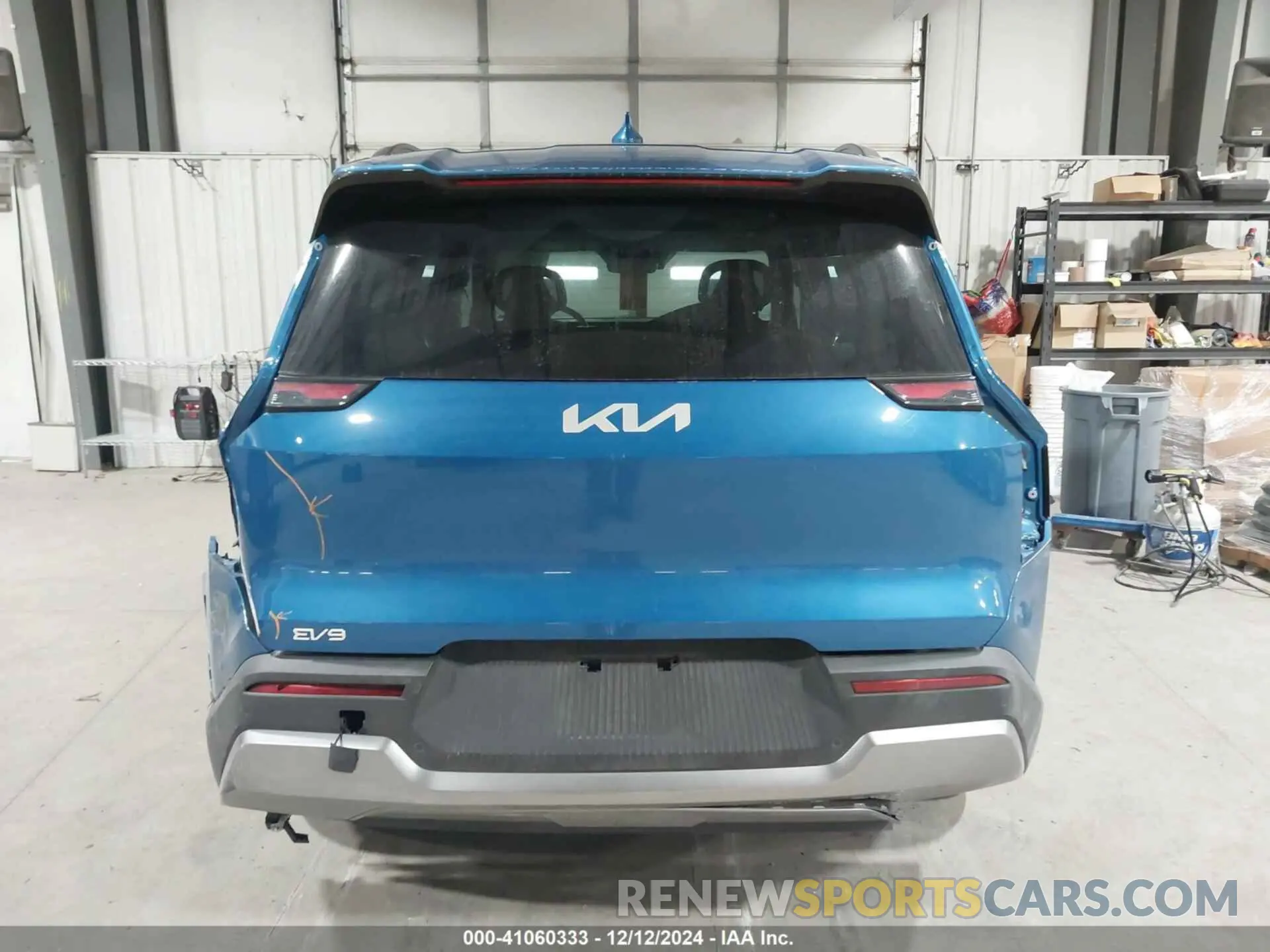 16 fotografías del automóvil dañado KNDAFFS54R6024469 KIA EV9 2024