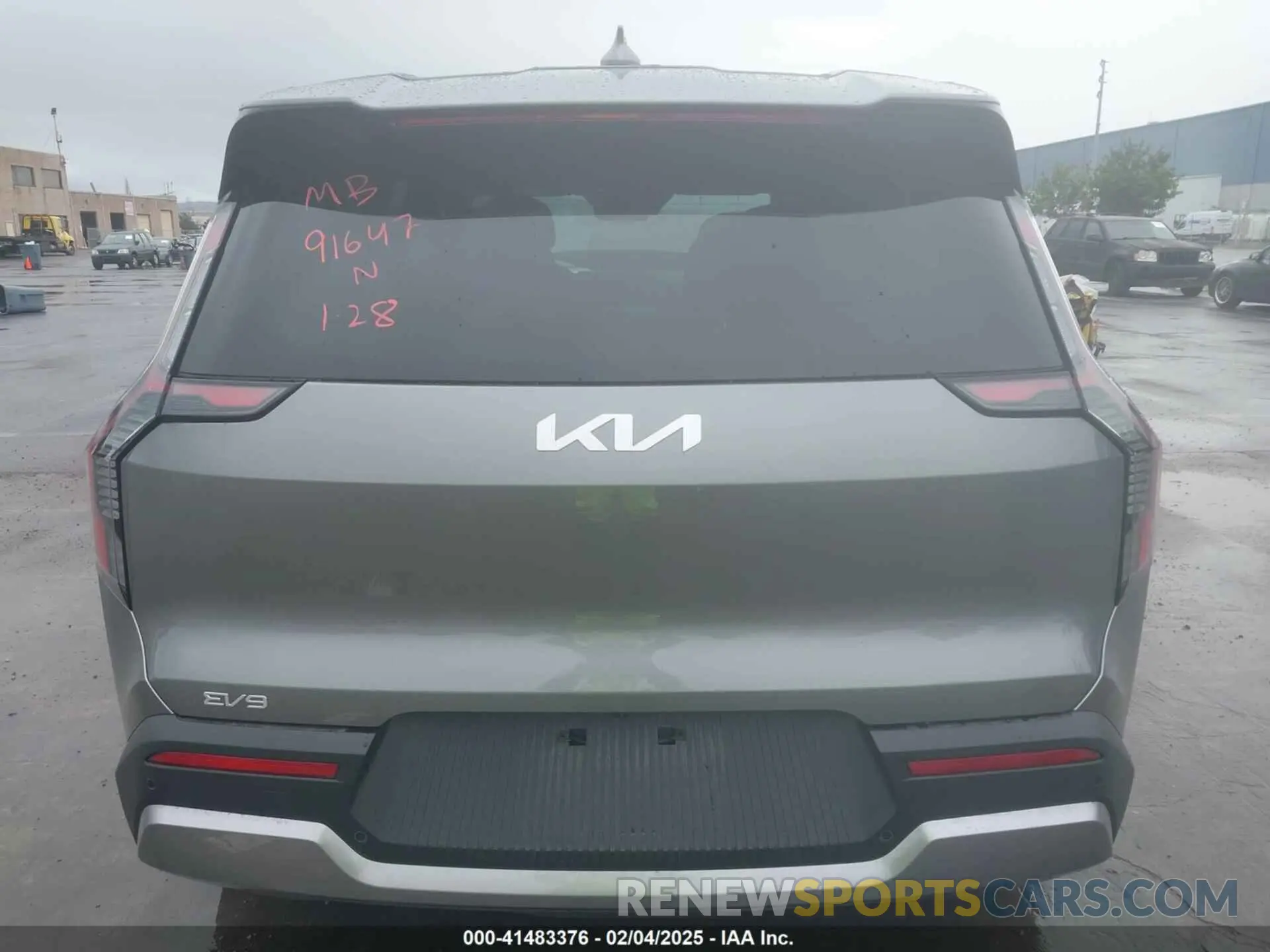 17 fotografías del automóvil dañado KNDAB5S10S6056232 KIA EV9 2025