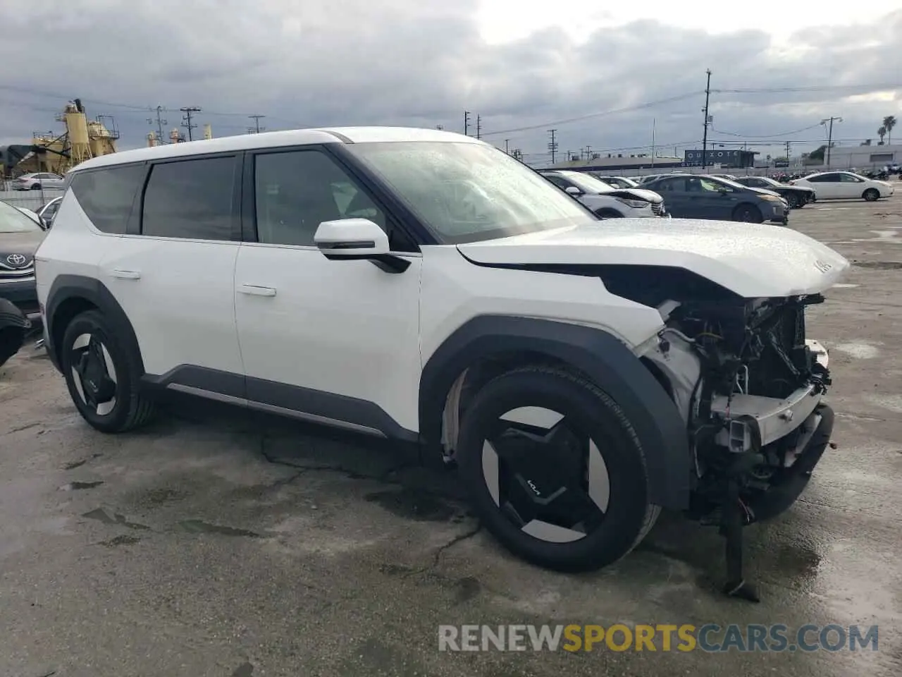4 fotografías del automóvil dañado KNDAB5S10R6050747 KIA EV9 LIGHT 2024