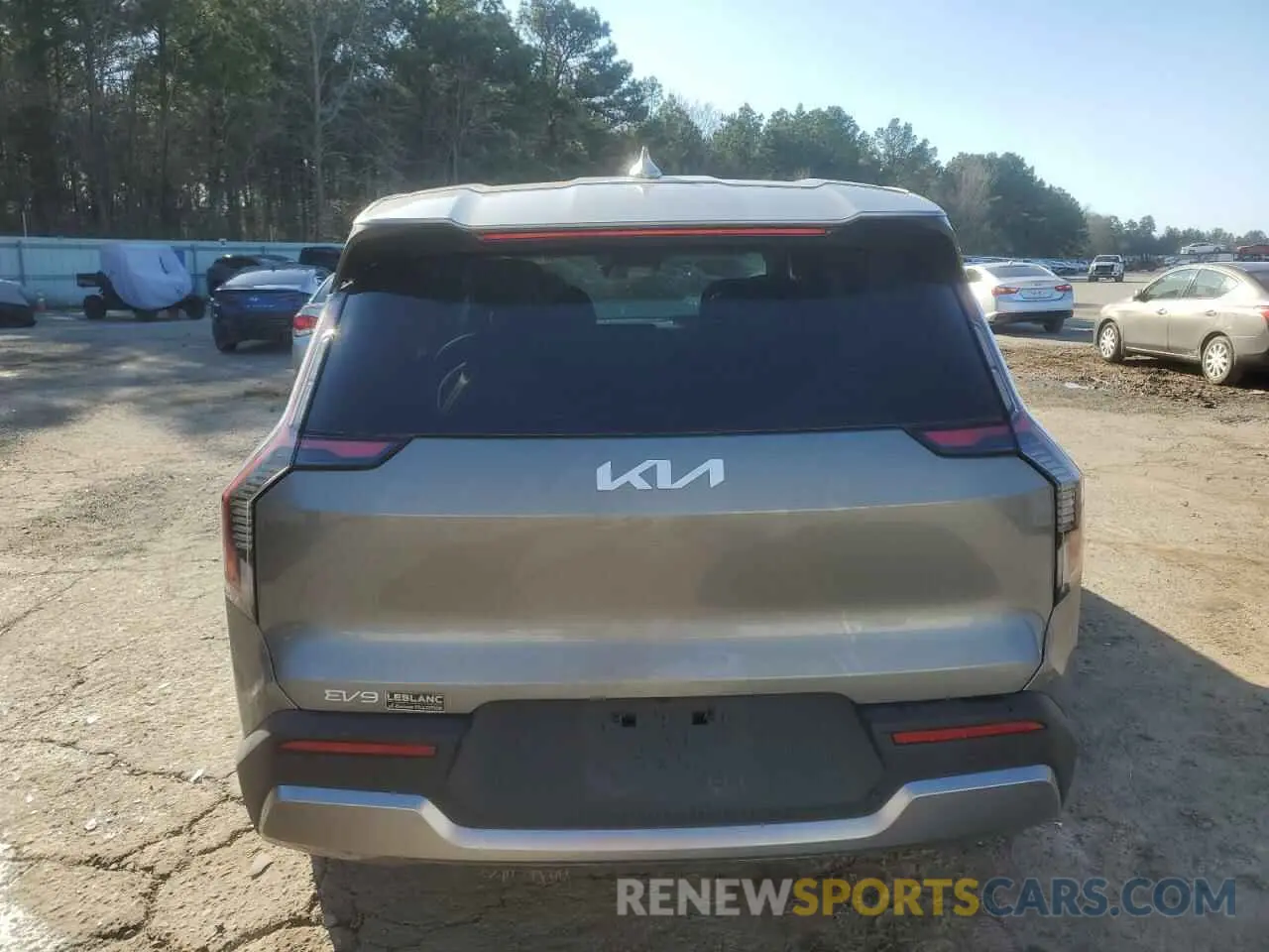 6 fotografías del automóvil dañado KNDAB5S15R6028422 KIA EV9 LIGHT 2024