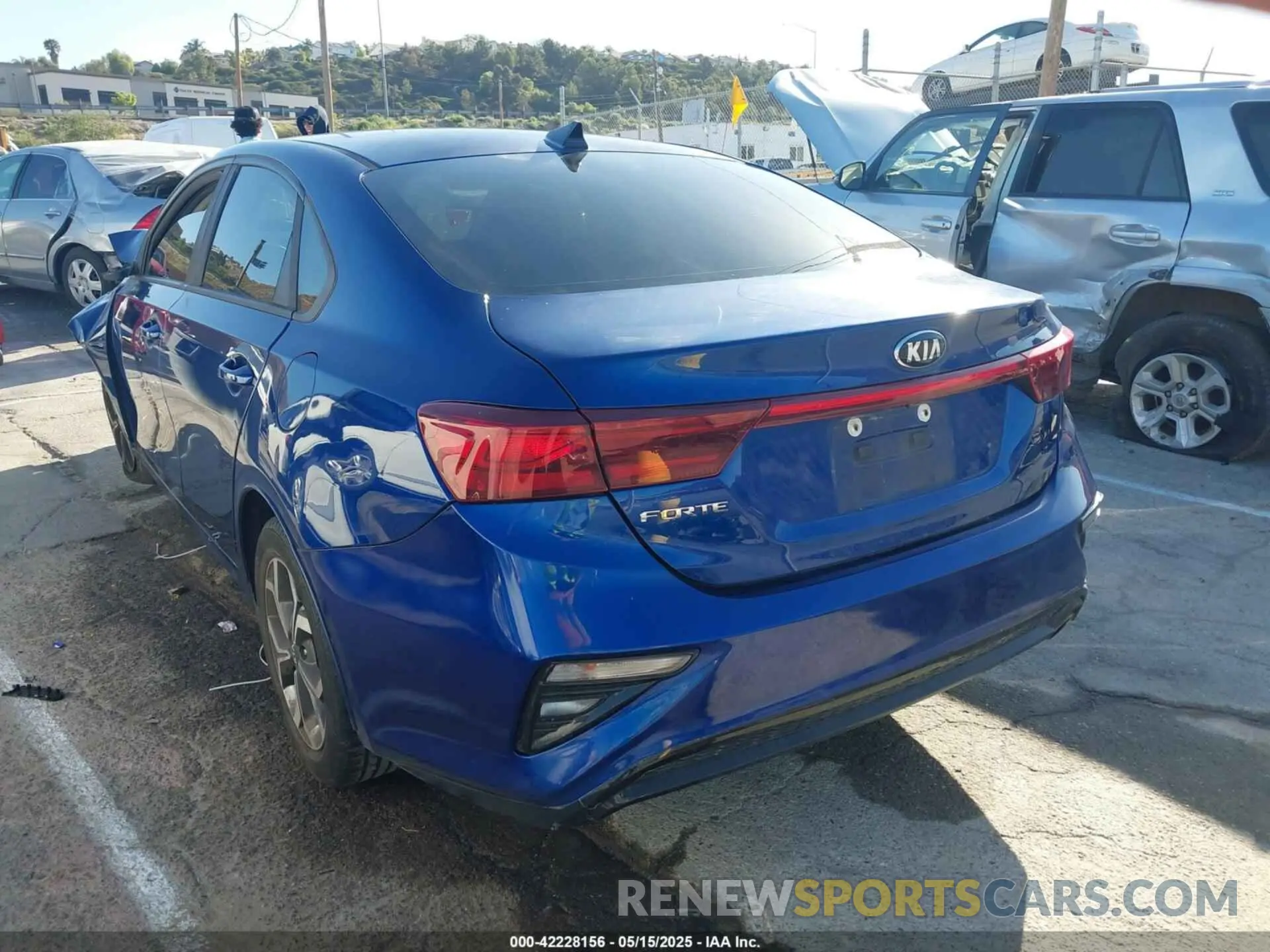 3 fotografías del automóvil dañado 3KPF24AD0KE028369 KIA FORTE 2019