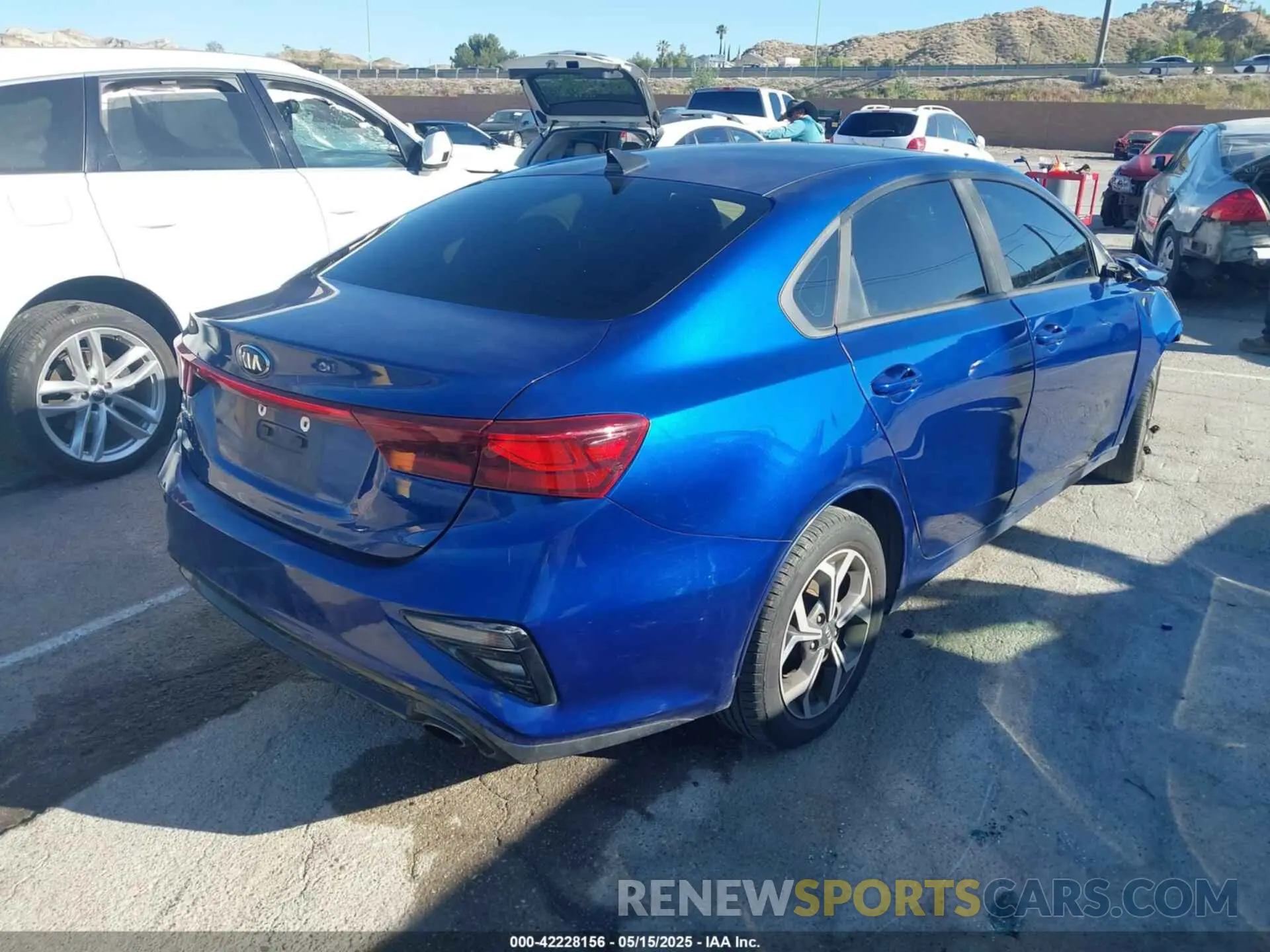 4 fotografías del automóvil dañado 3KPF24AD0KE028369 KIA FORTE 2019
