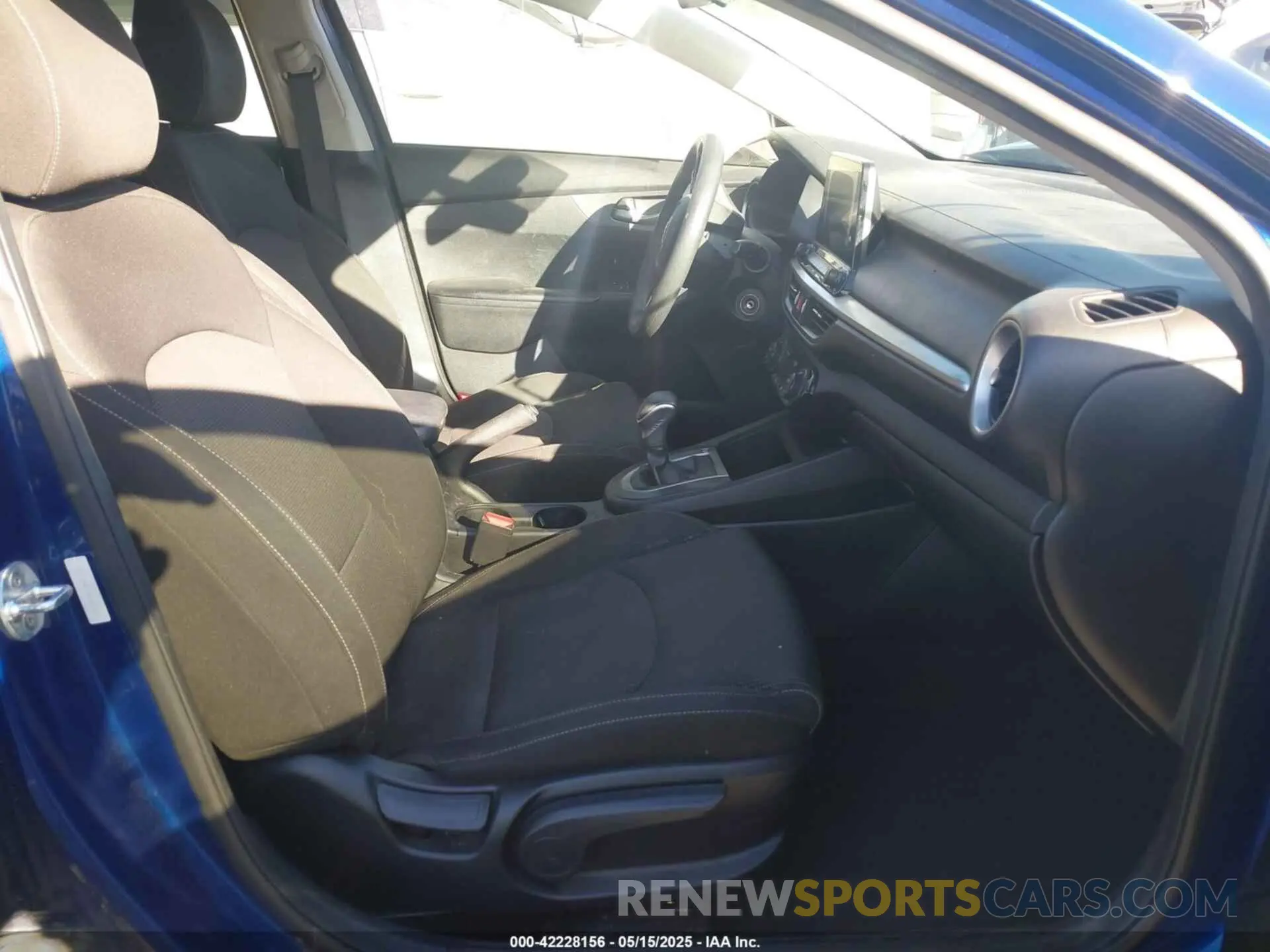 5 fotografías del automóvil dañado 3KPF24AD0KE028369 KIA FORTE 2019