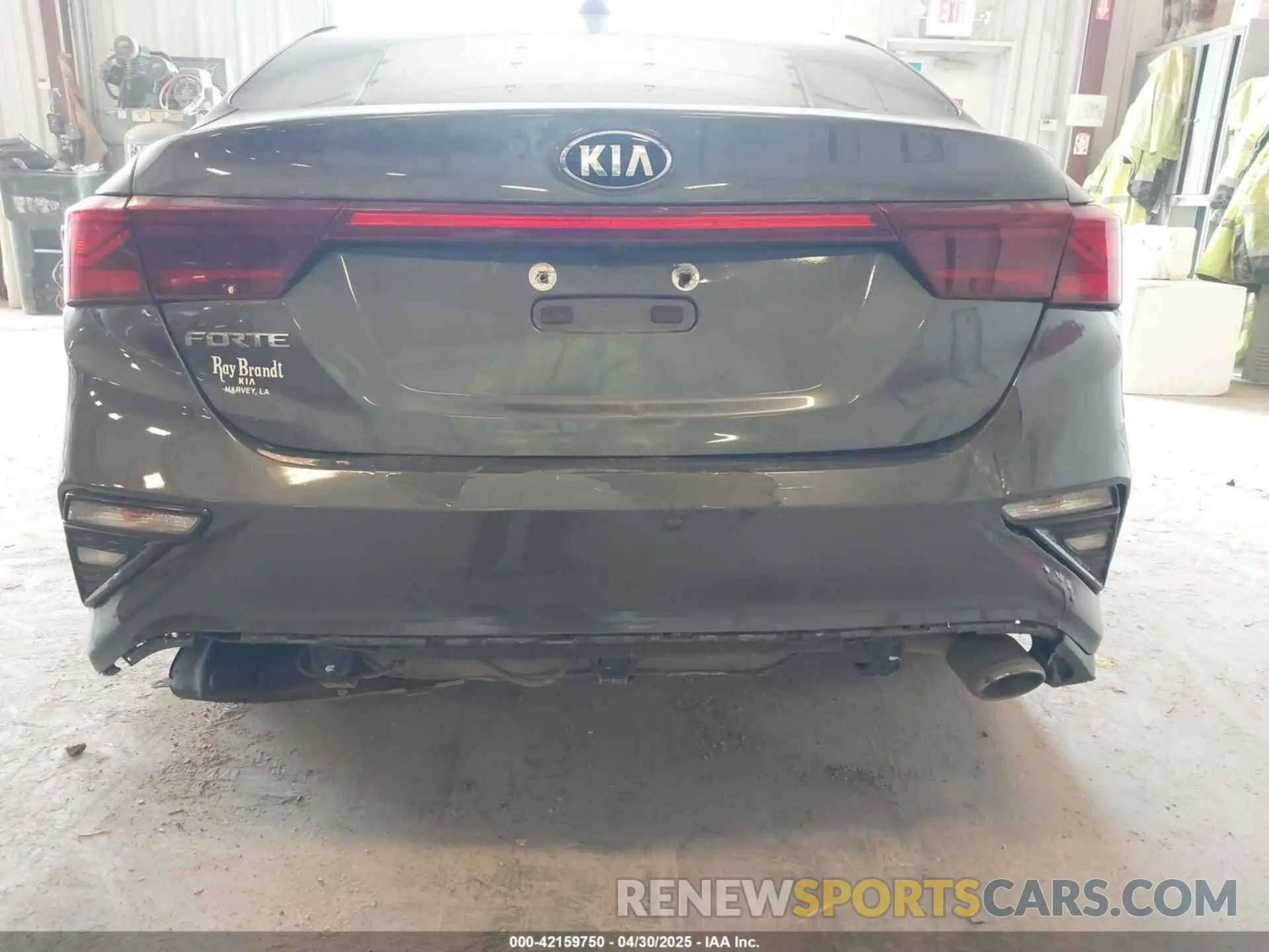 18 fotografías del automóvil dañado 3KPF24AD0KE069472 KIA FORTE 2019