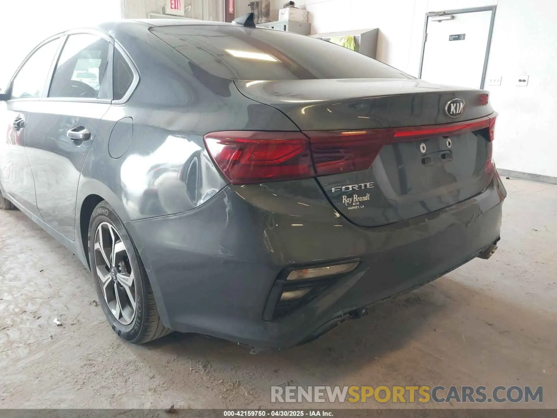 20 fotografías del automóvil dañado 3KPF24AD0KE069472 KIA FORTE 2019