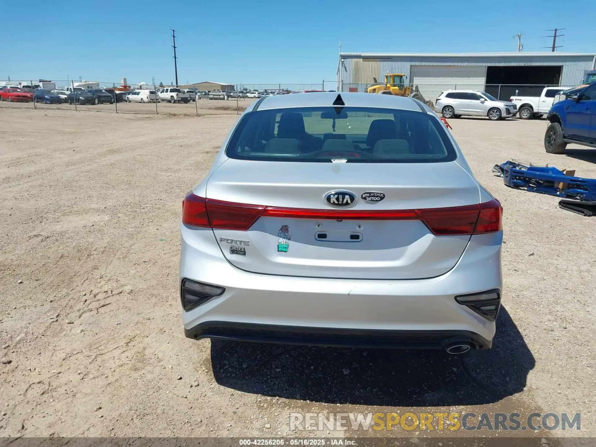 16 fotografías del automóvil dañado 3KPF24AD0KE091066 KIA FORTE 2019