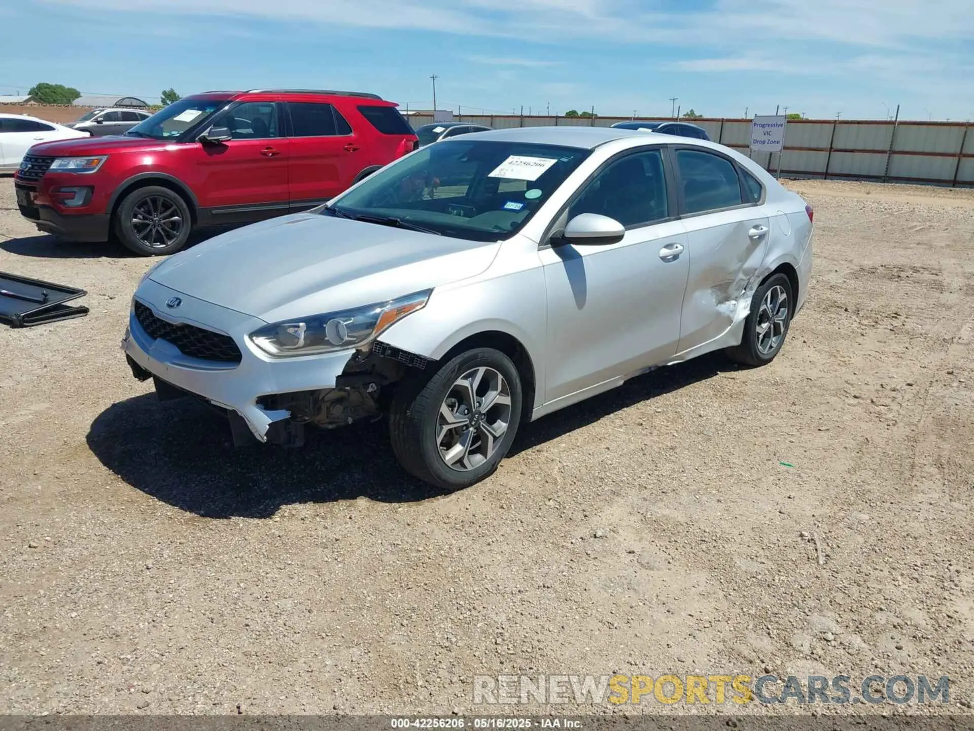 2 fotografías del automóvil dañado 3KPF24AD0KE091066 KIA FORTE 2019